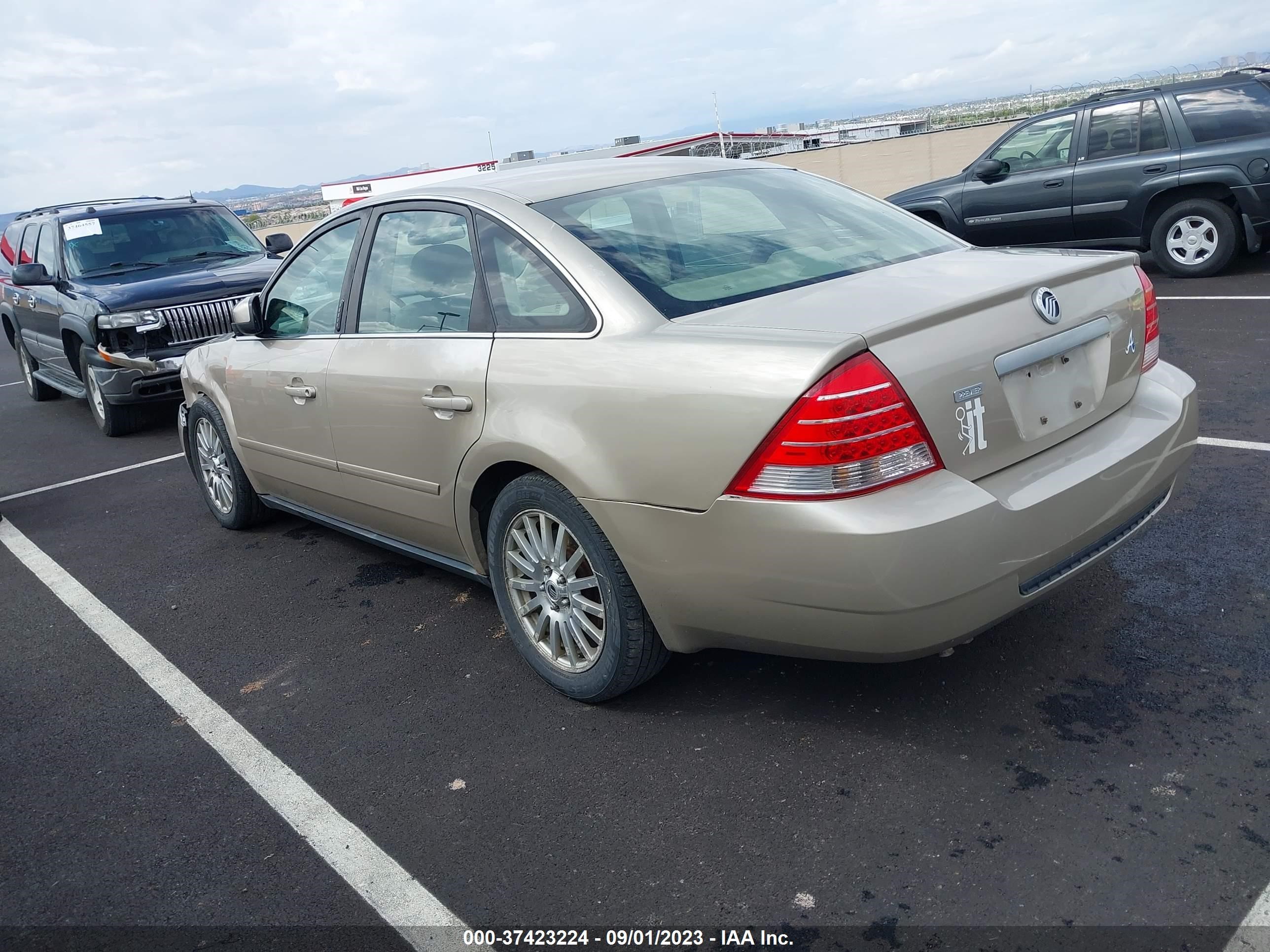 Photo 2 VIN: 1MEFM42136G602613 - MERCURY MONTEGO 