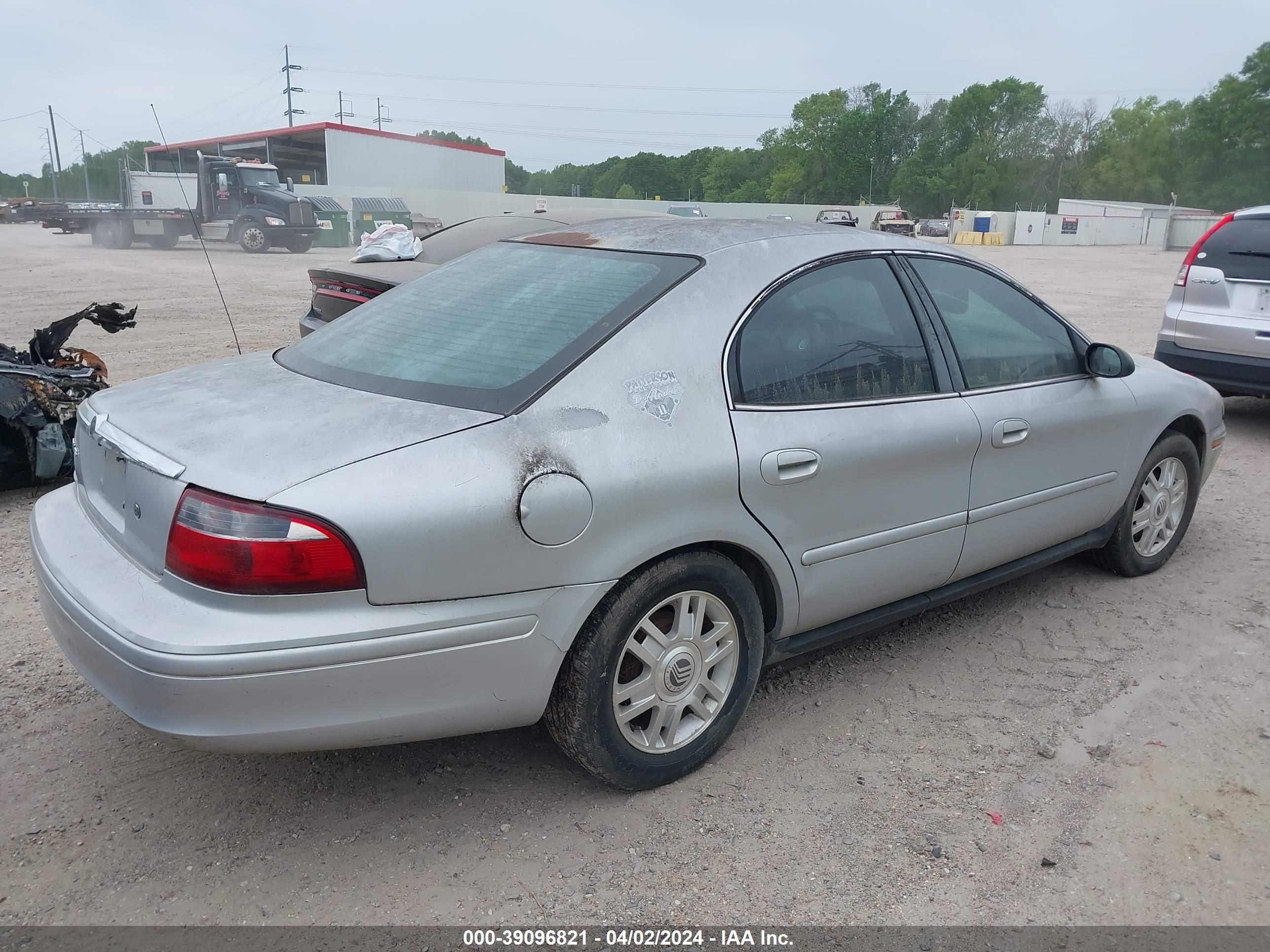 Photo 3 VIN: 1MEFM50225A607398 - MERCURY SABLE 