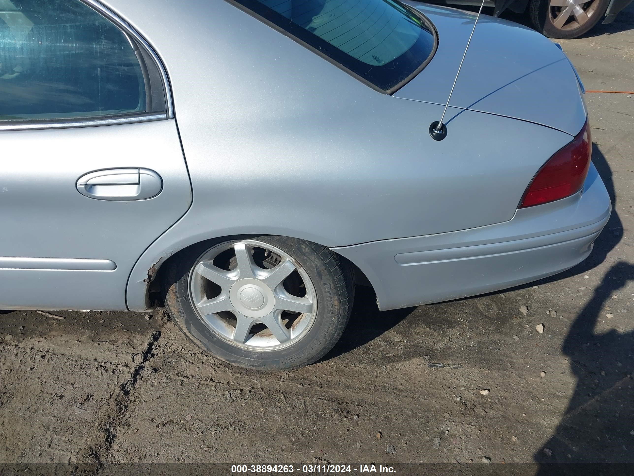 Photo 14 VIN: 1MEFM50293G615380 - MERCURY SABLE 