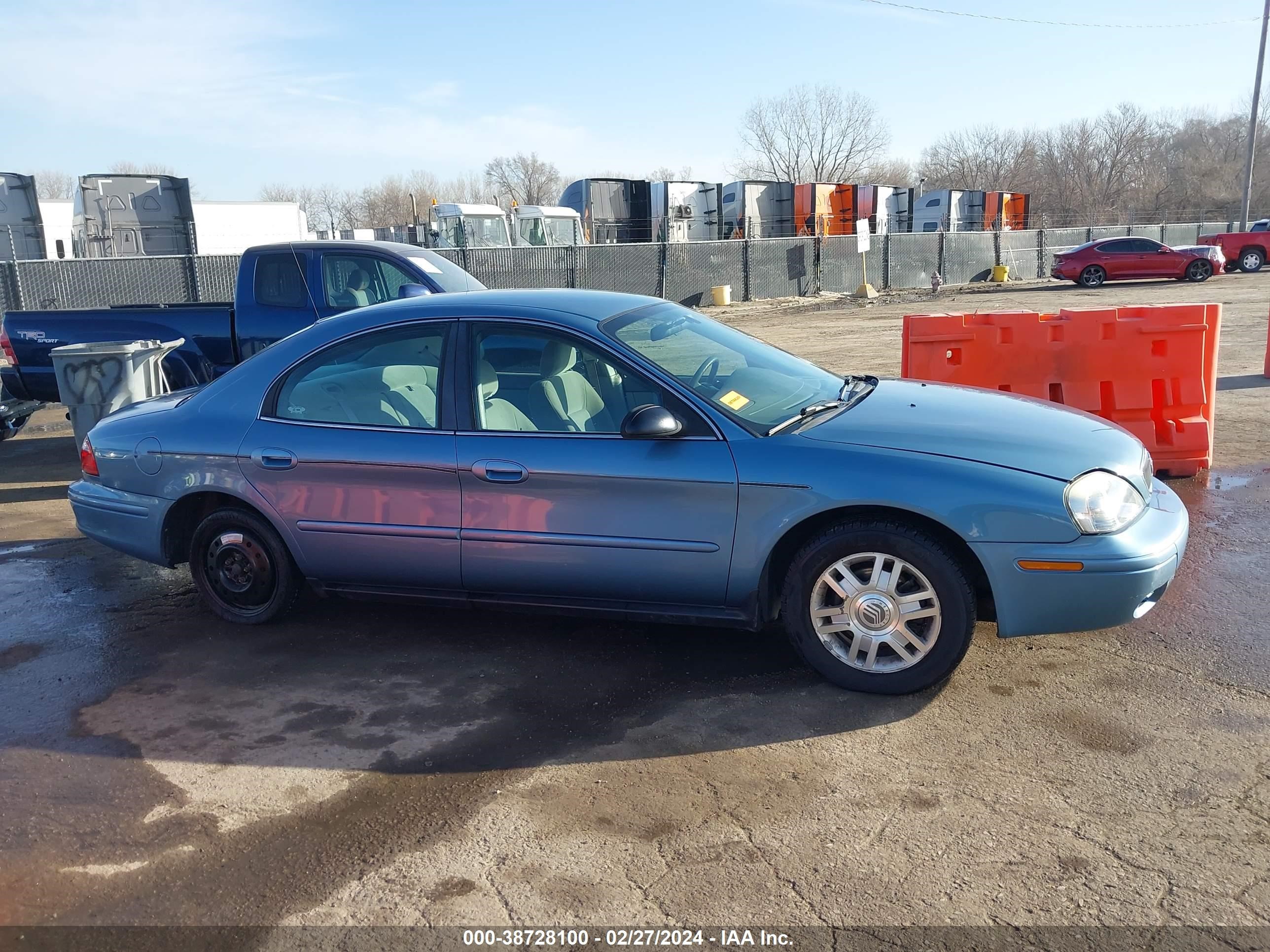 Photo 12 VIN: 1MEFM502X5A635224 - MERCURY SABLE 