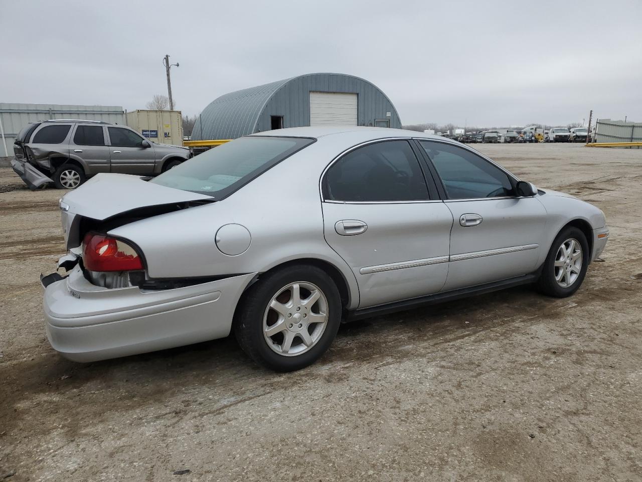 Photo 2 VIN: 1MEFM50U12G650012 - MERCURY SABLE 