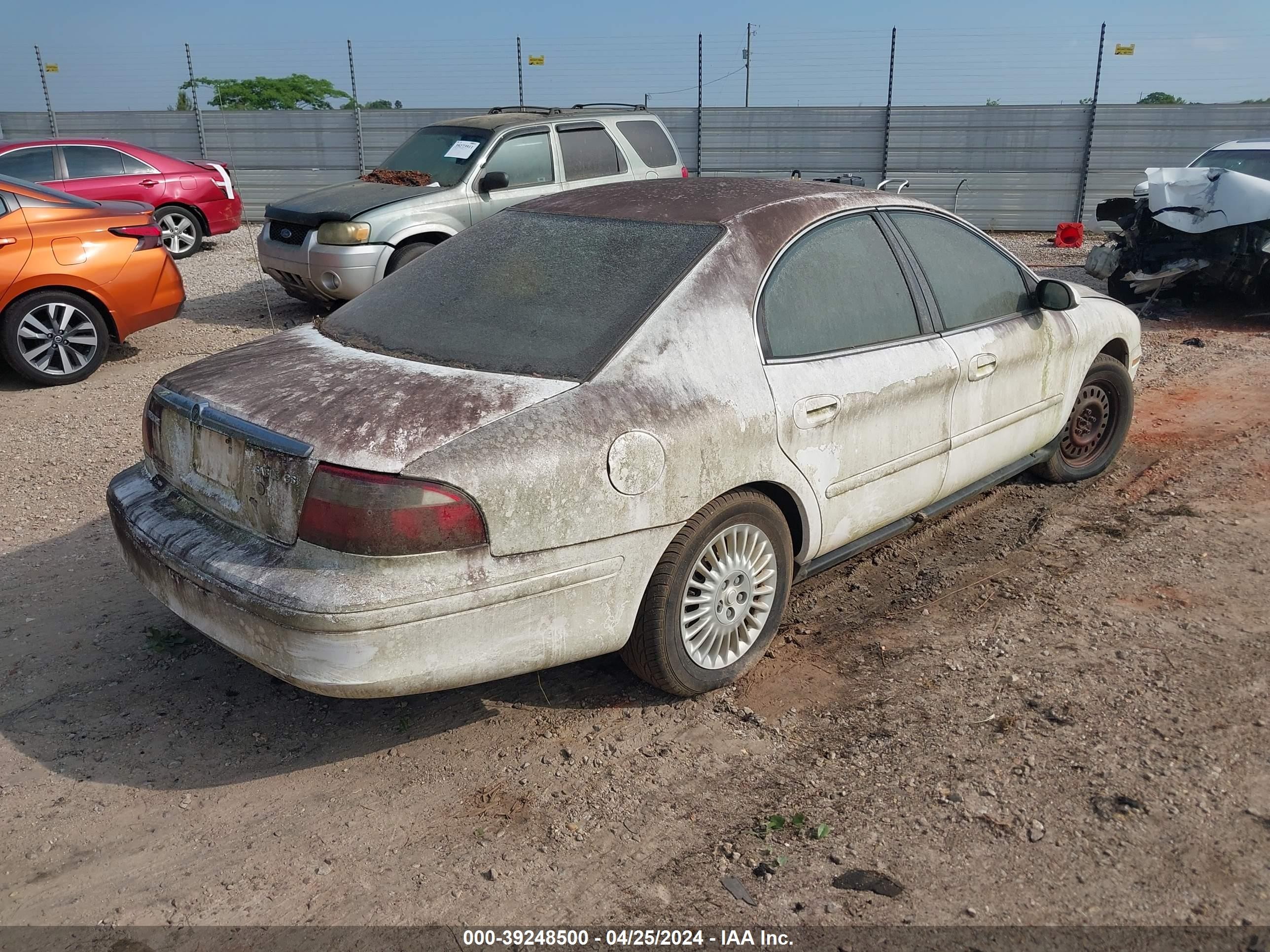 Photo 3 VIN: 1MEFM50U14A605822 - MERCURY SABLE 