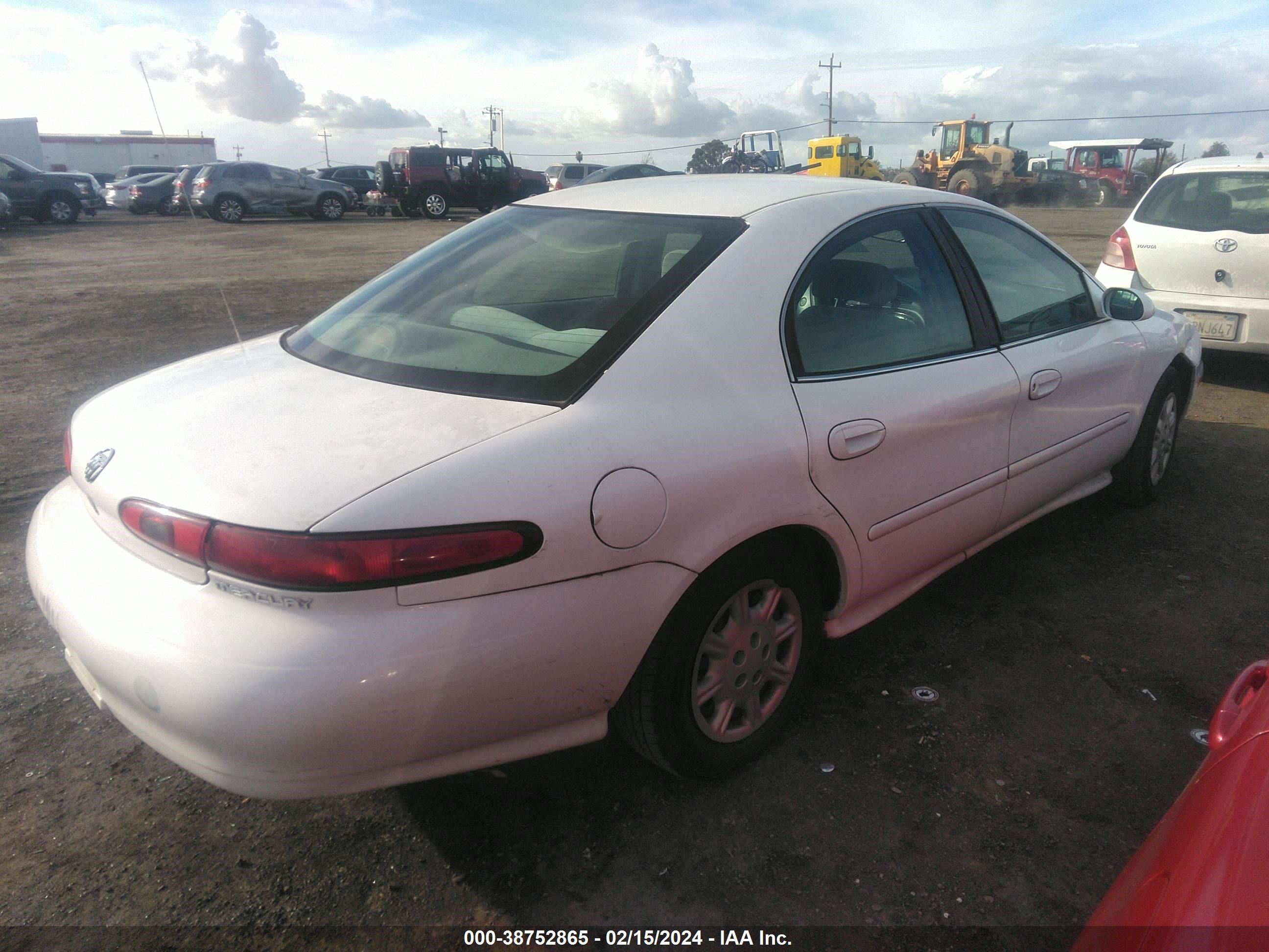 Photo 3 VIN: 1MEFM50U1XG642788 - MERCURY SABLE 