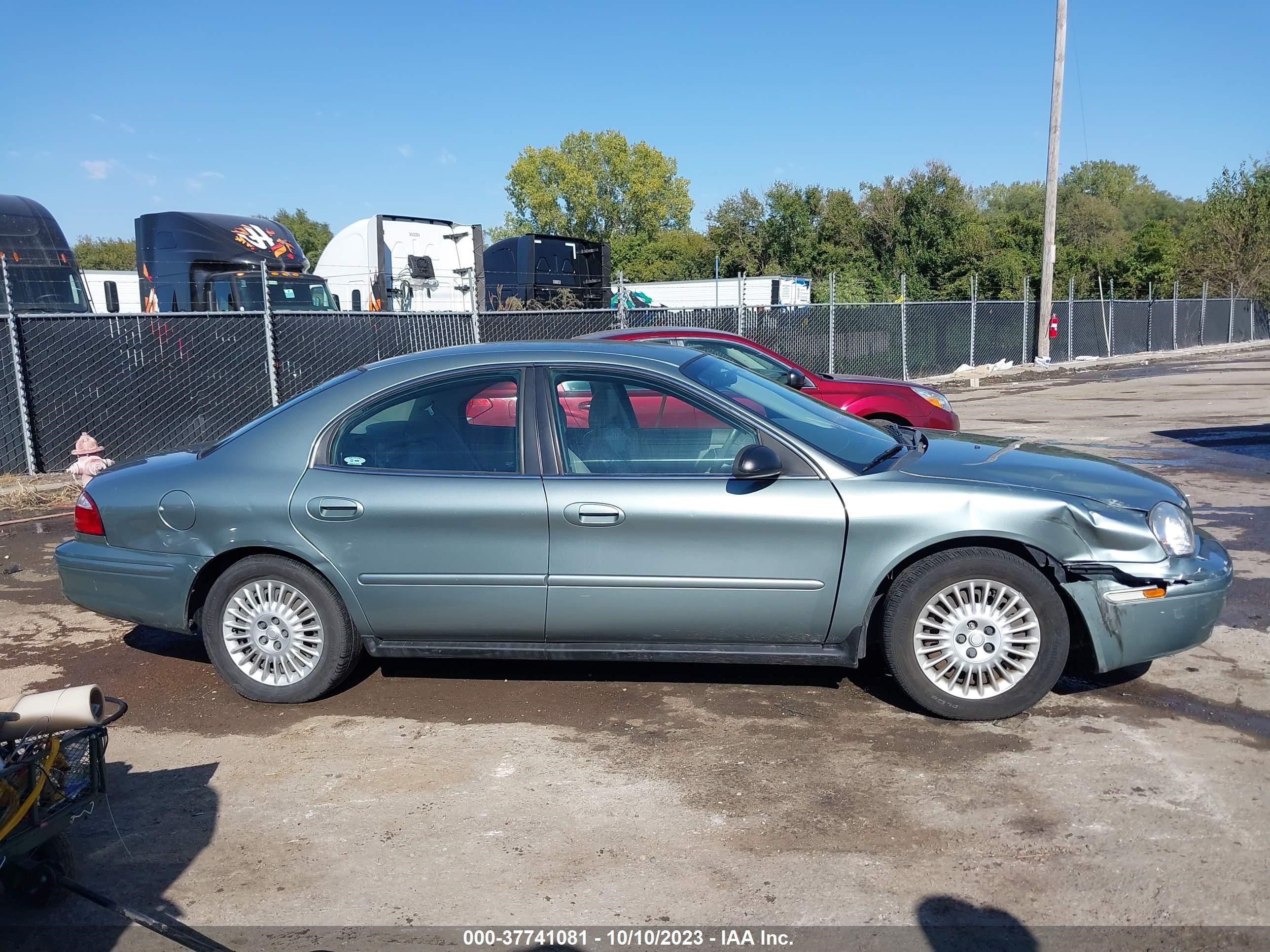 Photo 12 VIN: 1MEFM50U25A626762 - MERCURY SABLE 