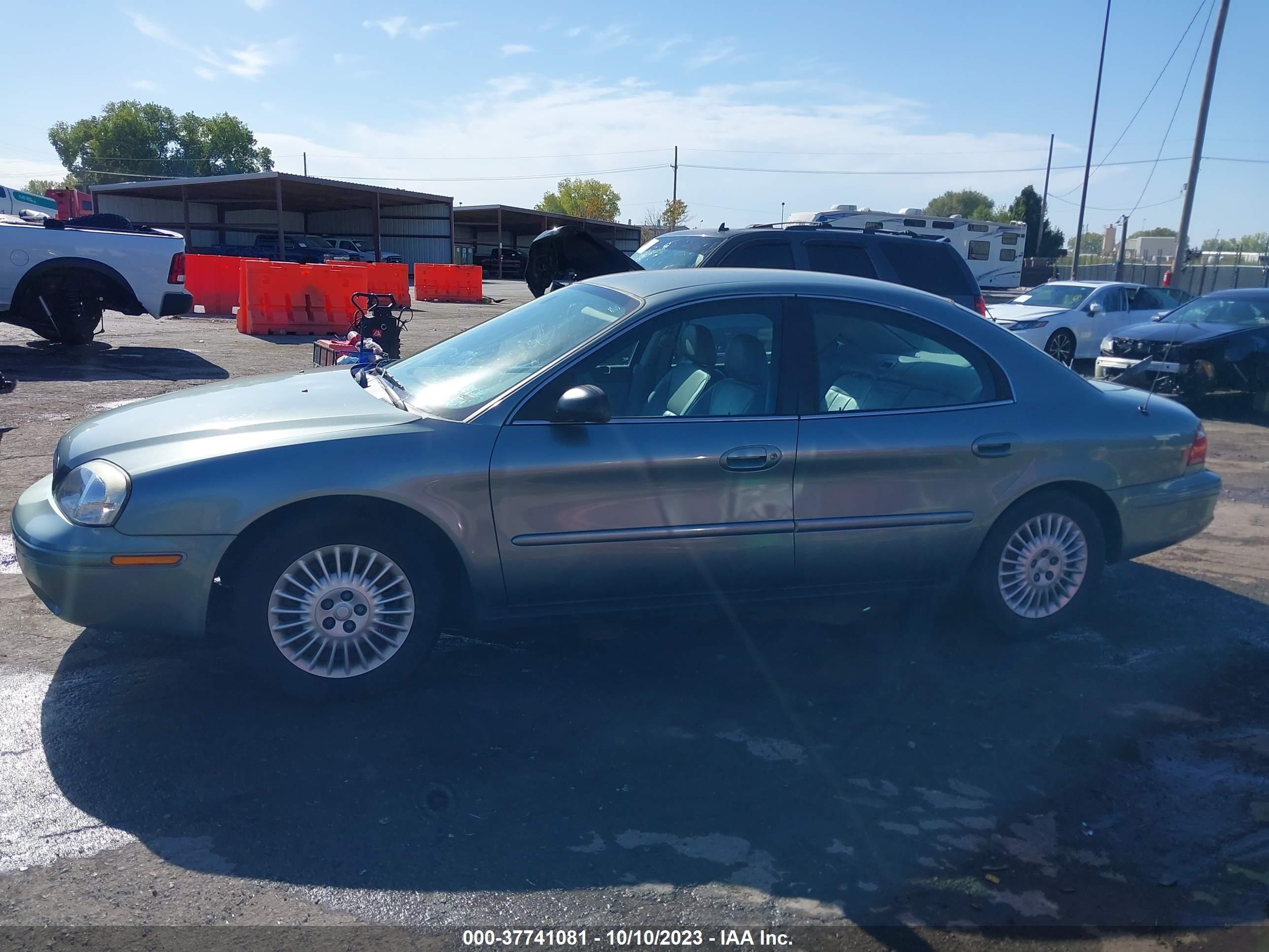 Photo 13 VIN: 1MEFM50U25A626762 - MERCURY SABLE 