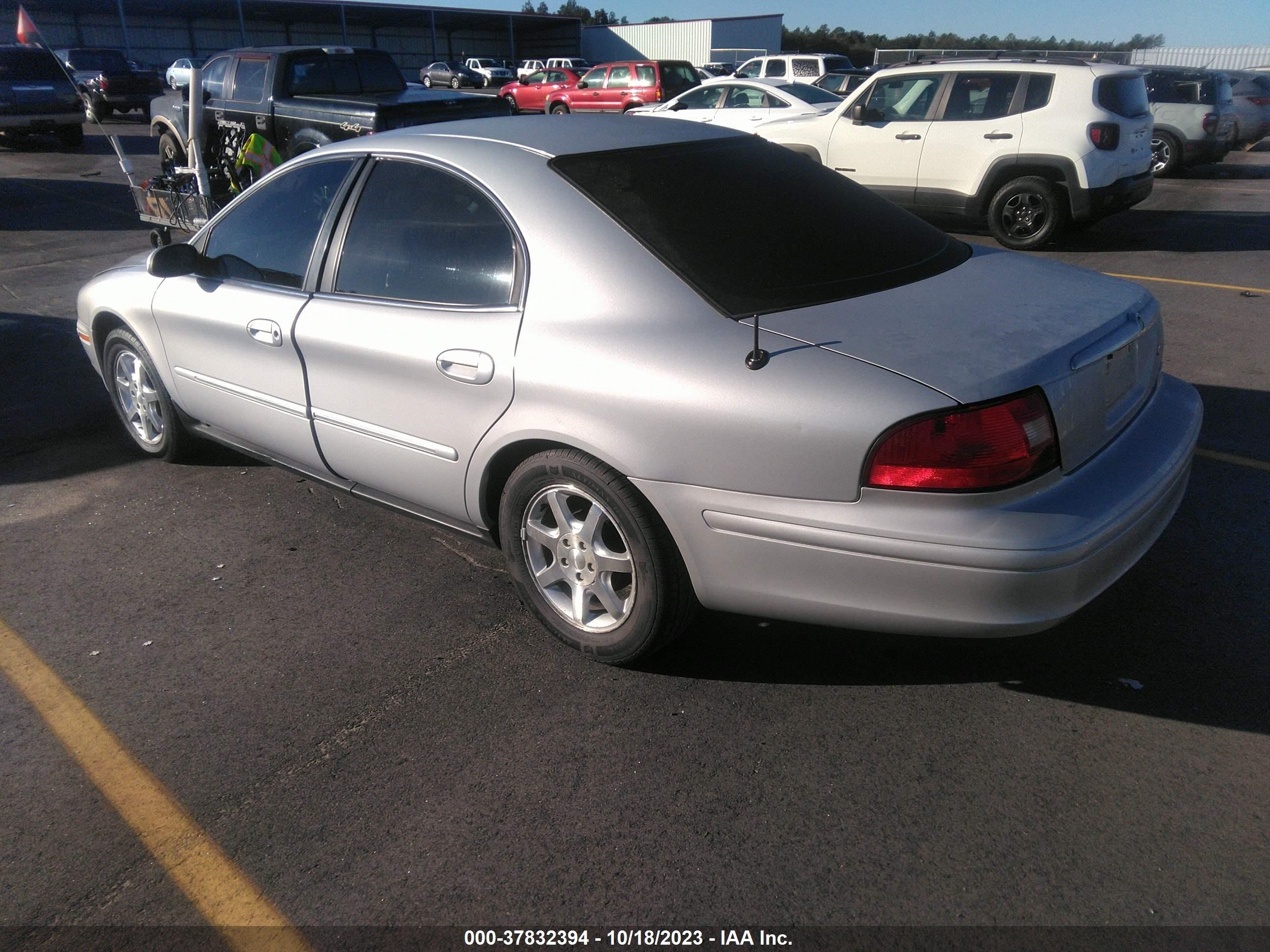 Photo 2 VIN: 1MEFM50U32A652136 - MERCURY SABLE 