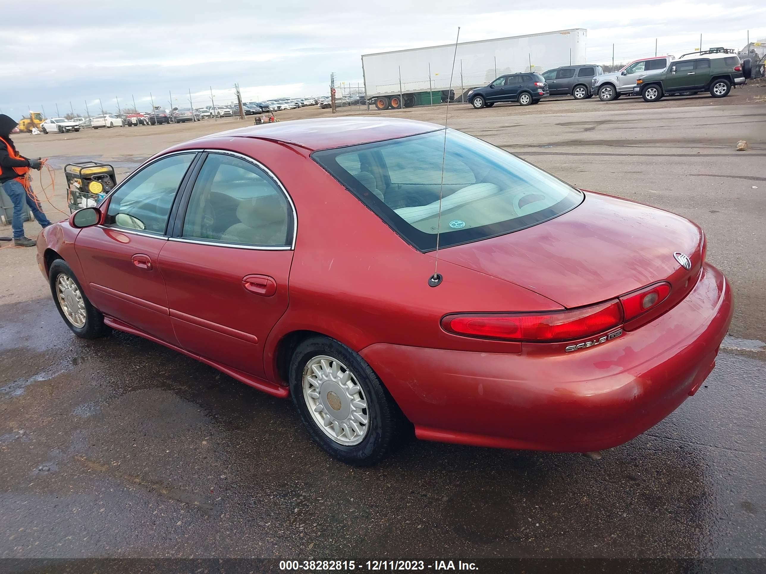 Photo 2 VIN: 1MEFM50U3WG601318 - MERCURY SABLE 