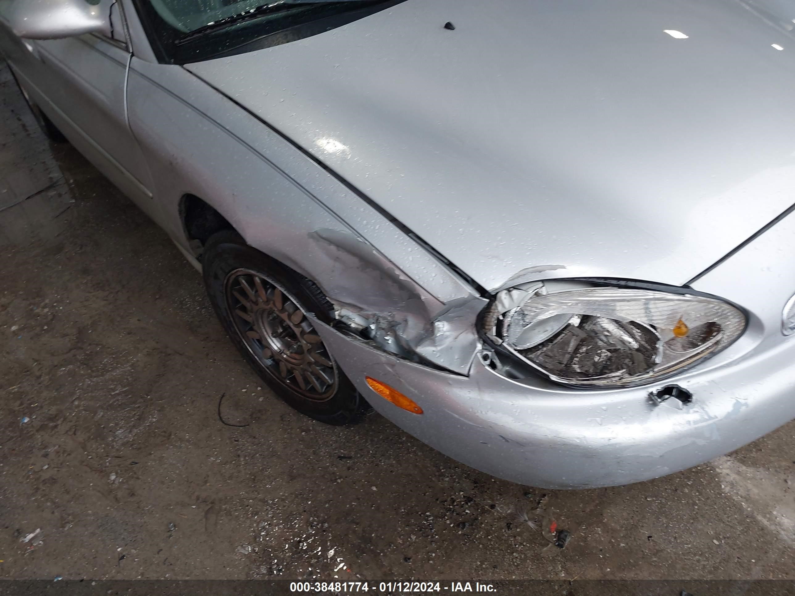 Photo 5 VIN: 1MEFM50U4WG636952 - MERCURY SABLE 