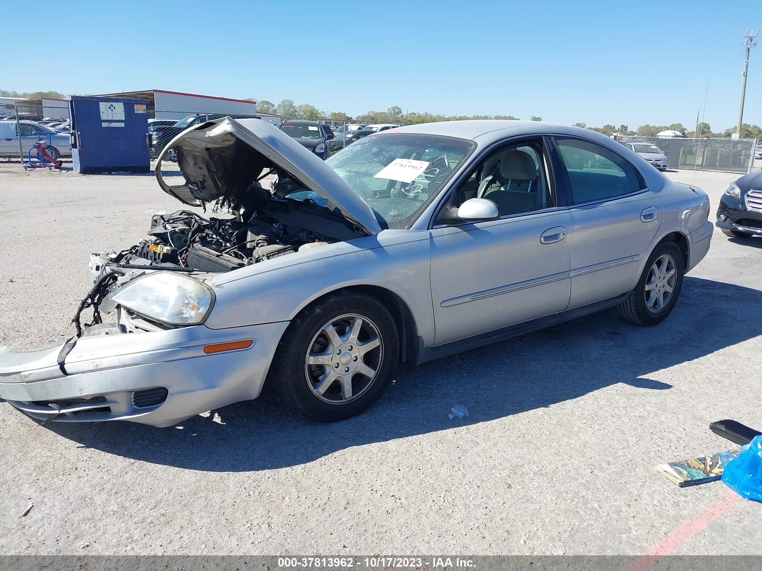 Photo 1 VIN: 1MEFM50U52A651957 - MERCURY SABLE 