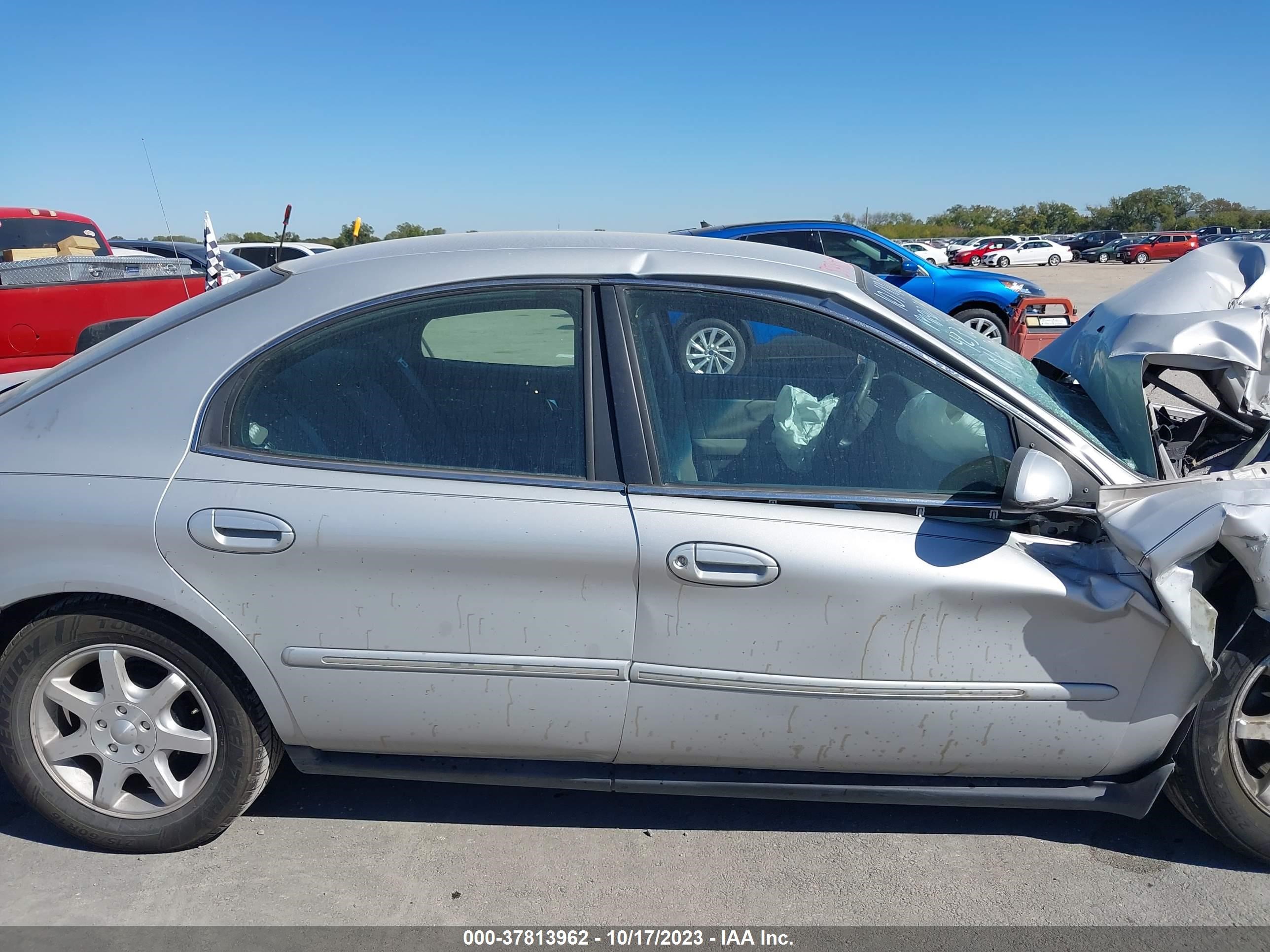 Photo 12 VIN: 1MEFM50U52A651957 - MERCURY SABLE 