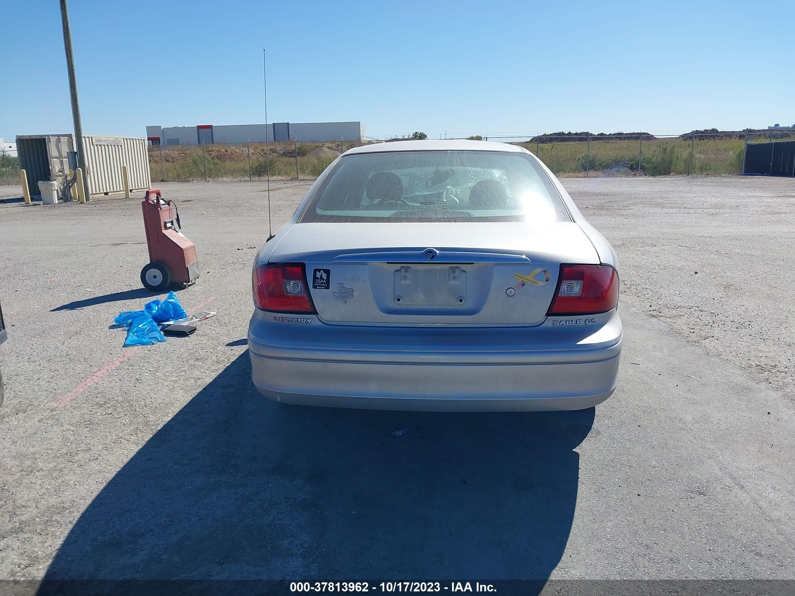 Photo 15 VIN: 1MEFM50U52A651957 - MERCURY SABLE 