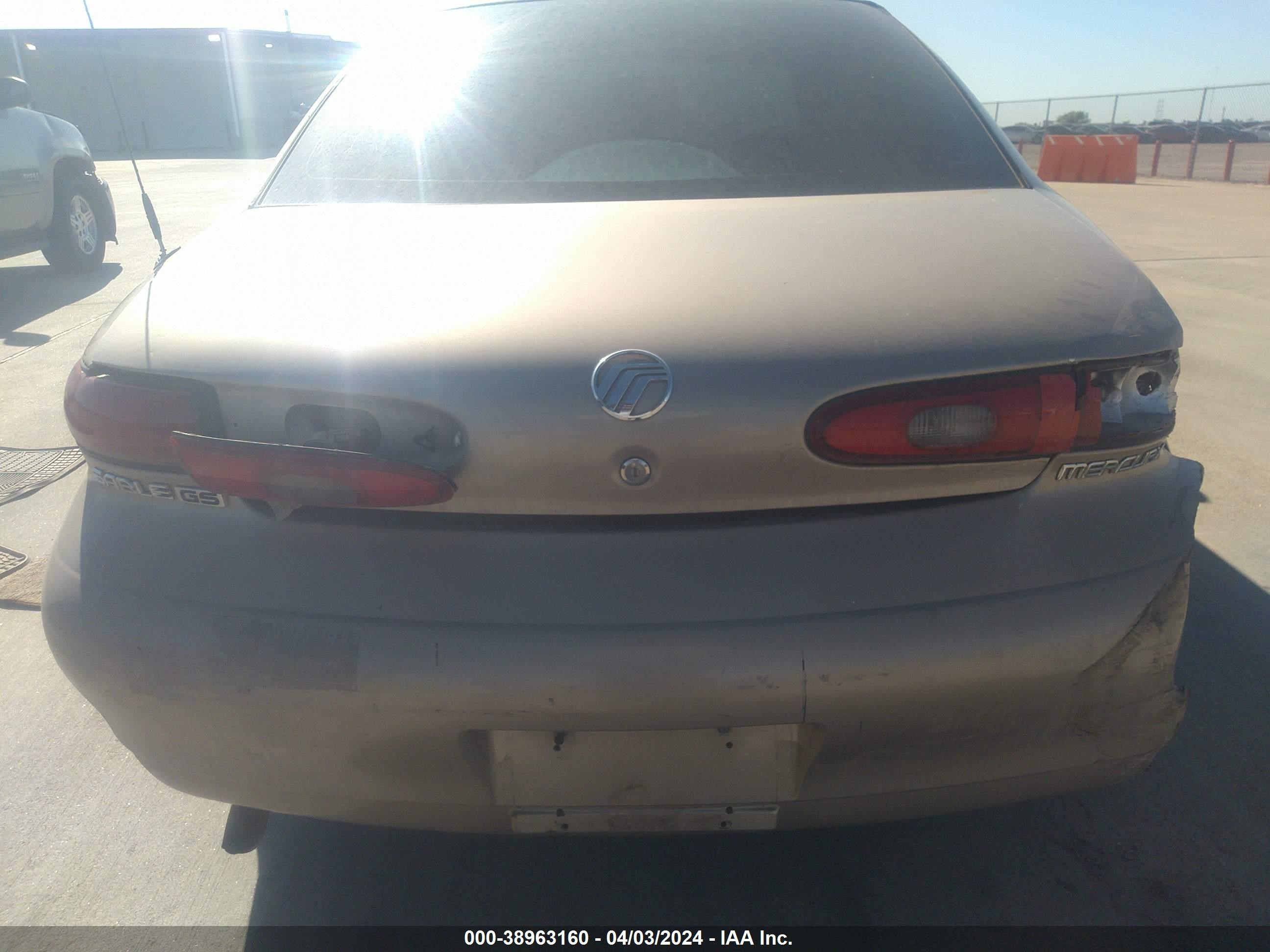 Photo 15 VIN: 1MEFM50U5XG600933 - MERCURY SABLE 