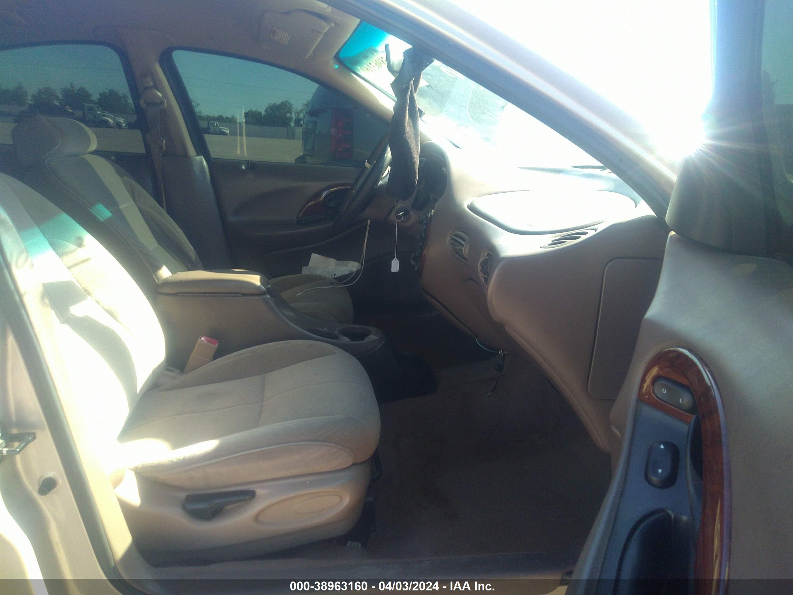 Photo 4 VIN: 1MEFM50U5XG600933 - MERCURY SABLE 