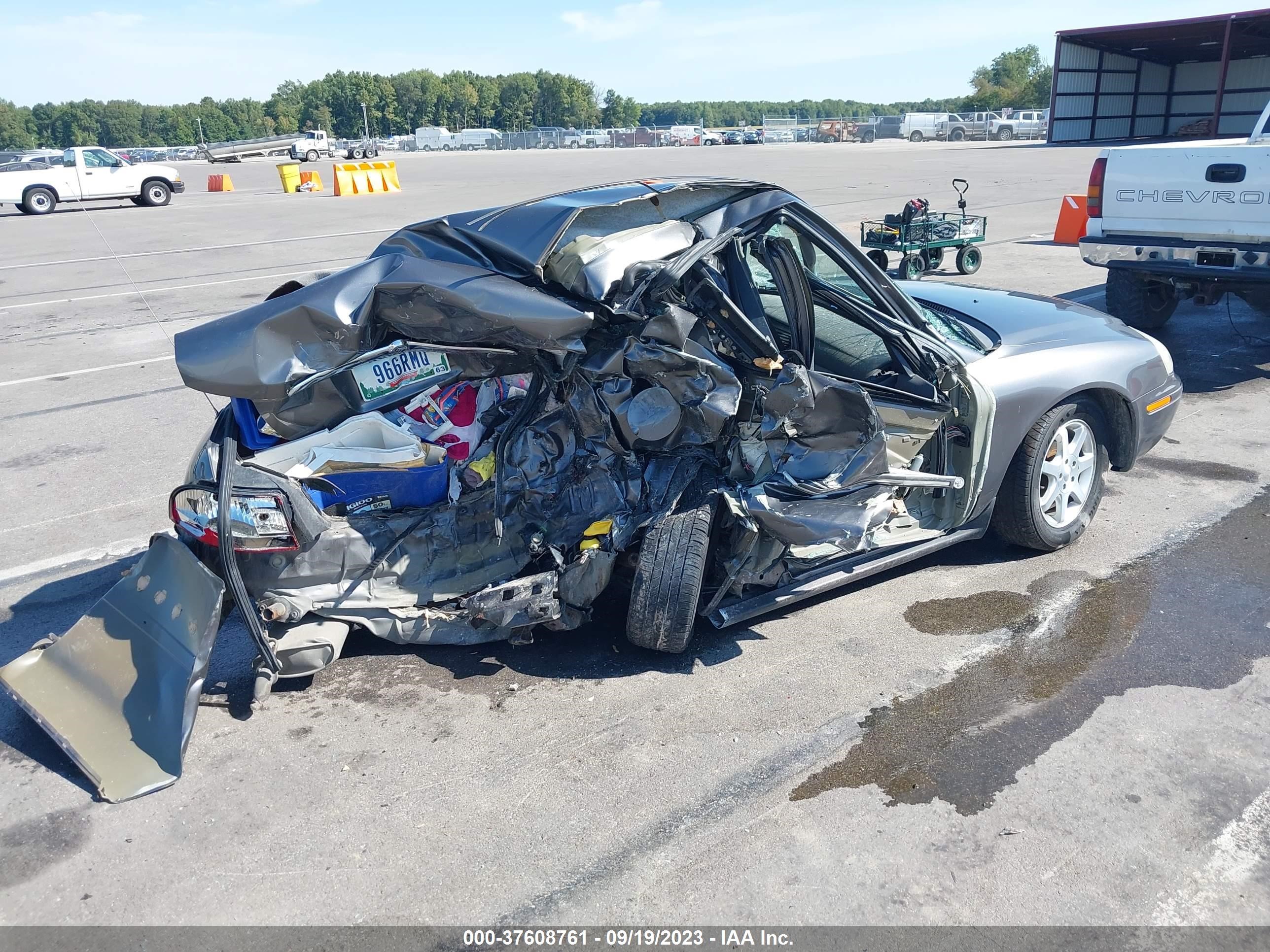 Photo 3 VIN: 1MEFM50U62G642441 - MERCURY SABLE 