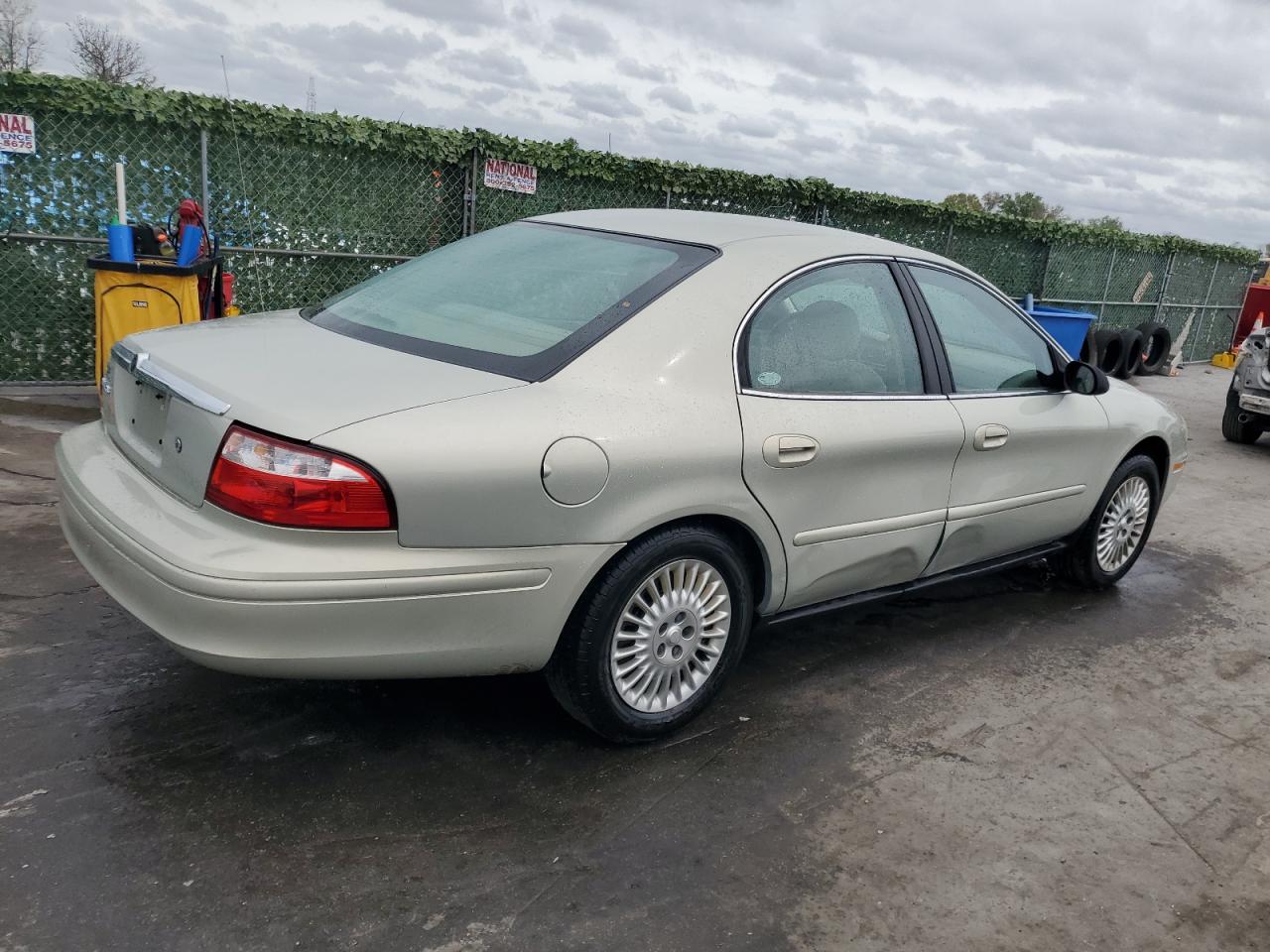 Photo 2 VIN: 1MEFM50U74A614640 - MERCURY SABLE 