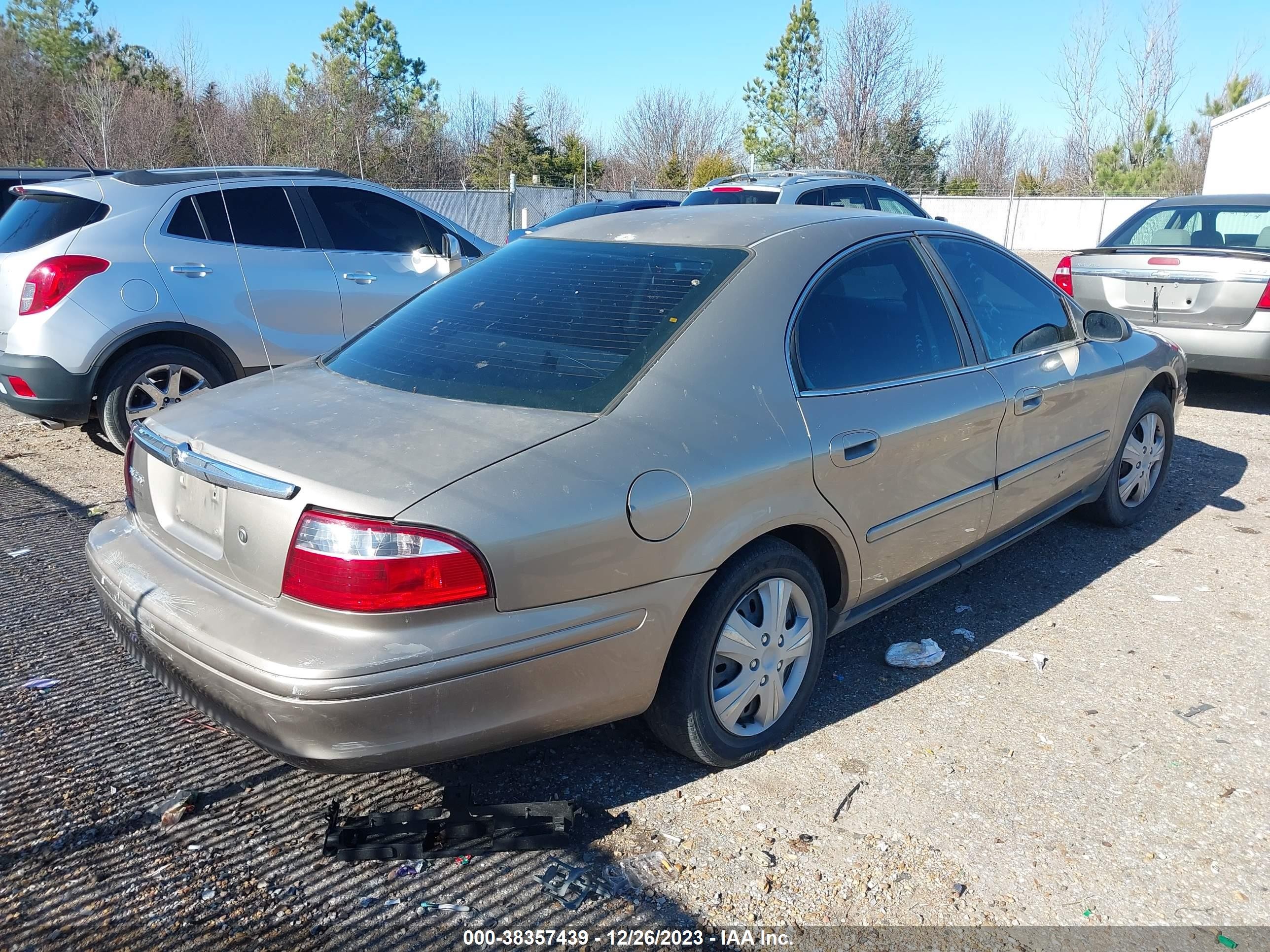 Photo 3 VIN: 1MEFM50U85A600621 - MERCURY SABLE 