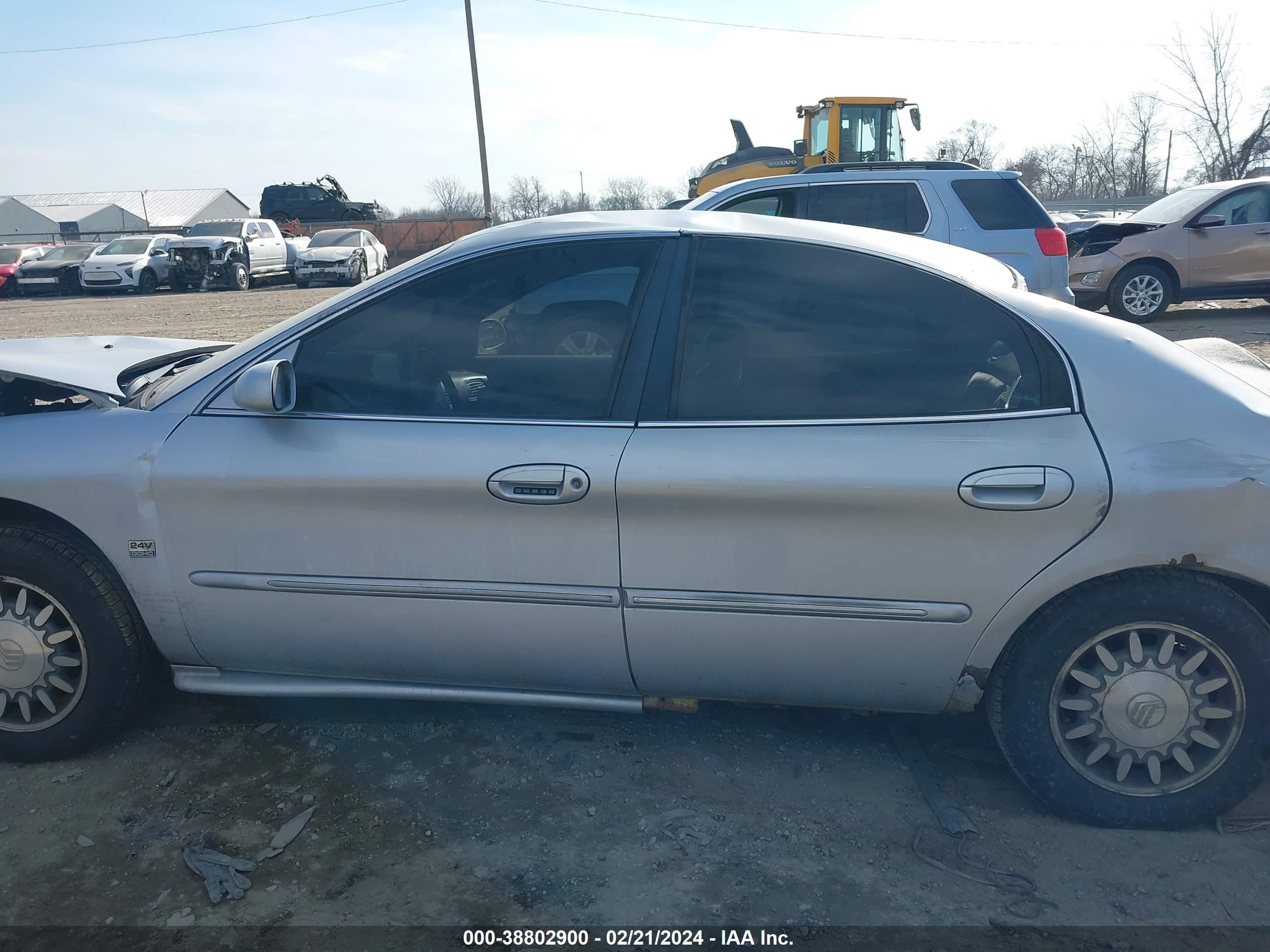 Photo 12 VIN: 1MEFM53S2WA646358 - MERCURY SABLE 