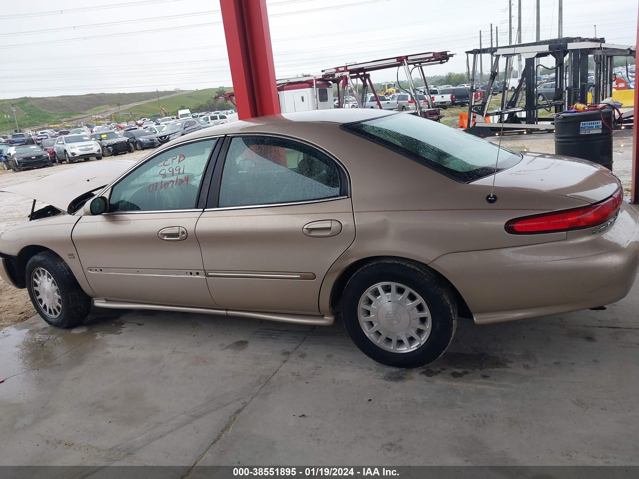 Photo 13 VIN: 1MEFM53S5XA622024 - MERCURY SABLE 