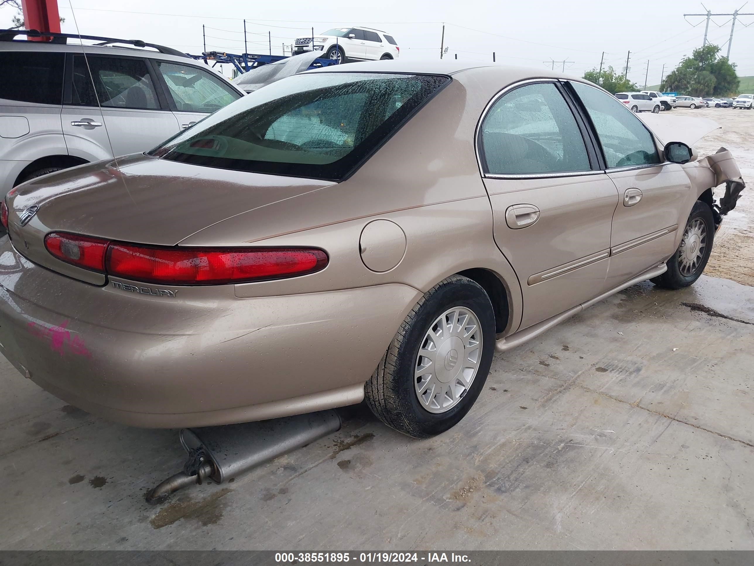 Photo 3 VIN: 1MEFM53S5XA622024 - MERCURY SABLE 