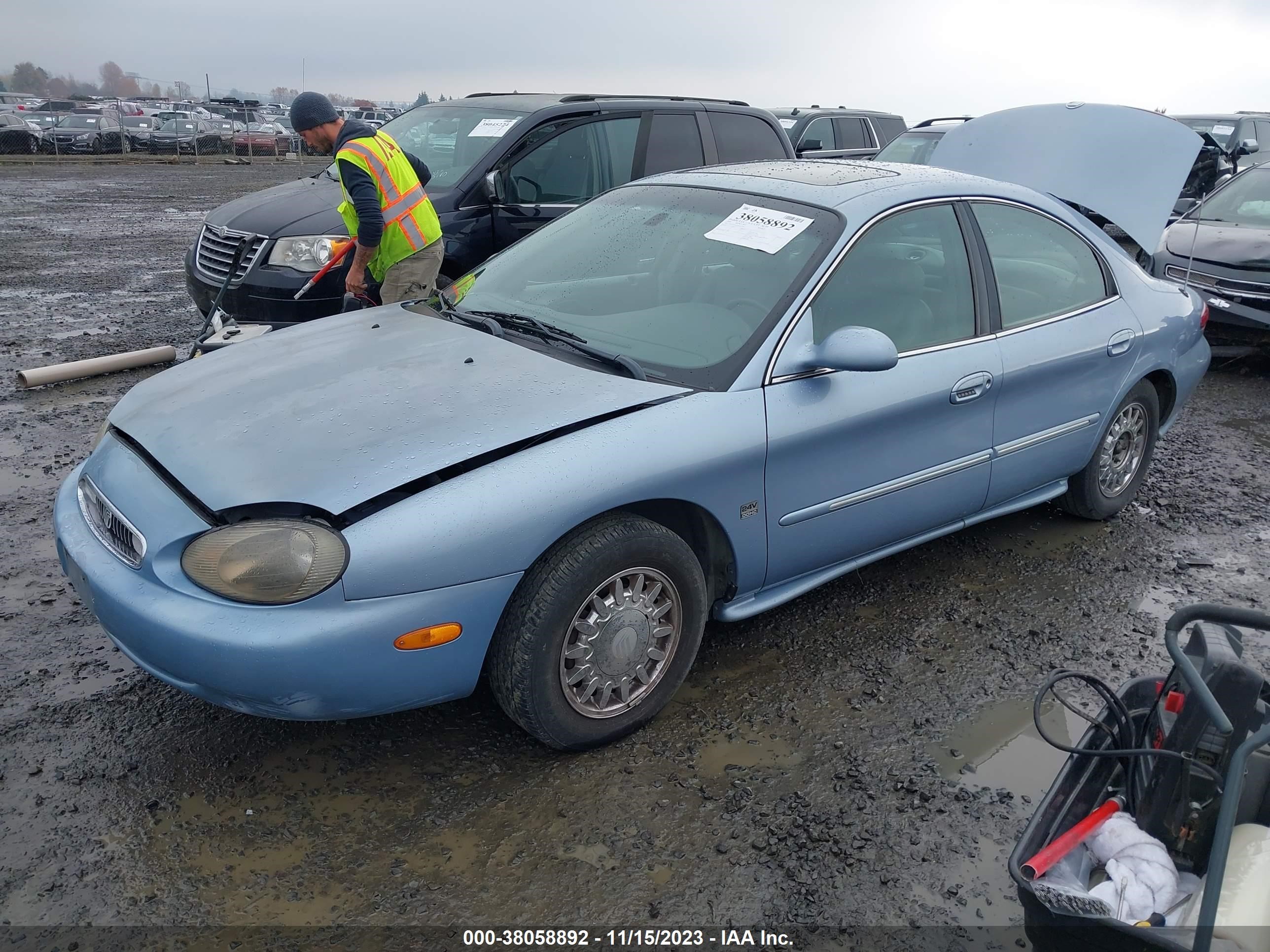 Photo 1 VIN: 1MEFM53SXWA642980 - MERCURY SABLE 