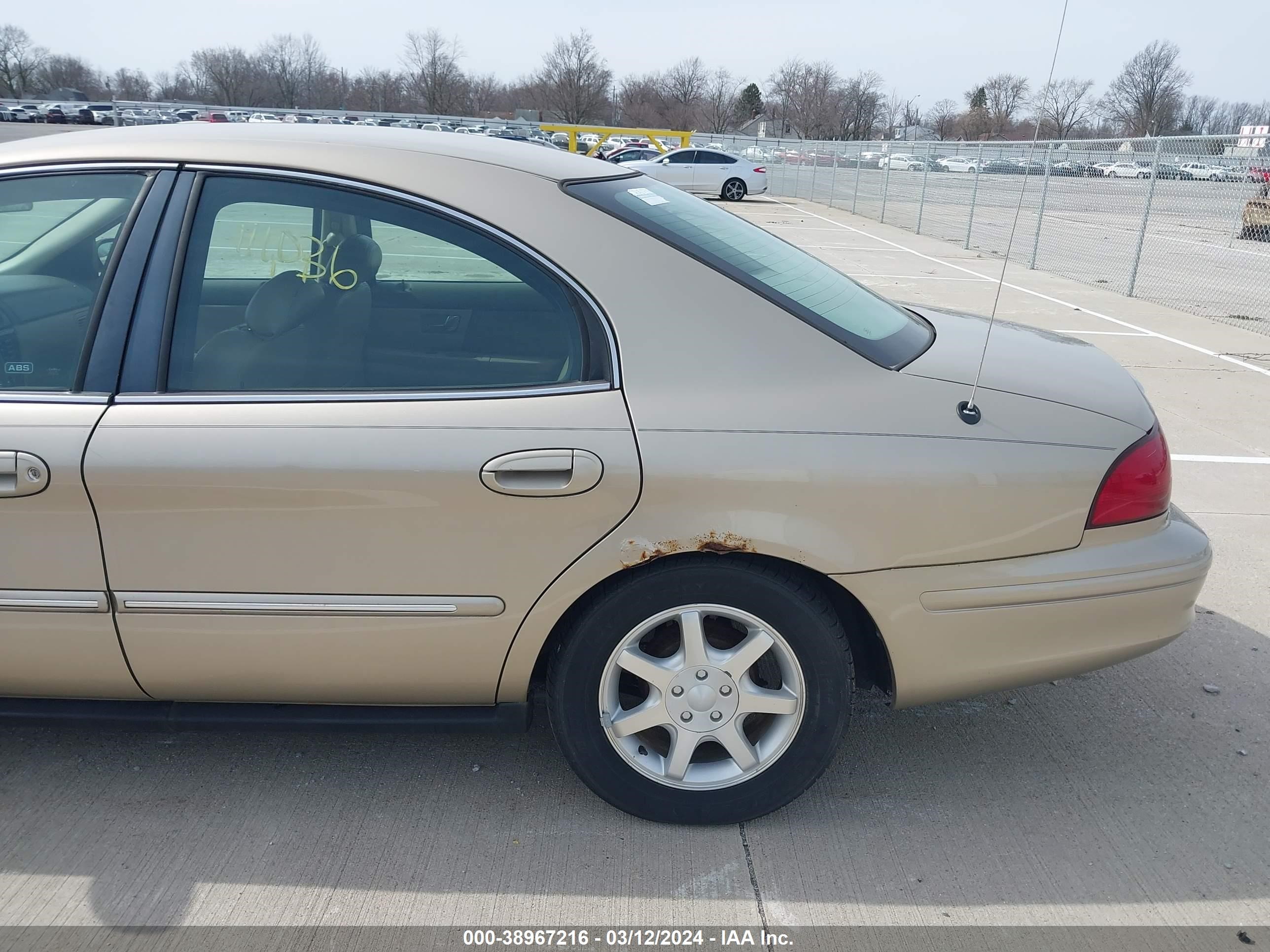 Photo 12 VIN: 1MEFM53U21G632578 - MERCURY SABLE 