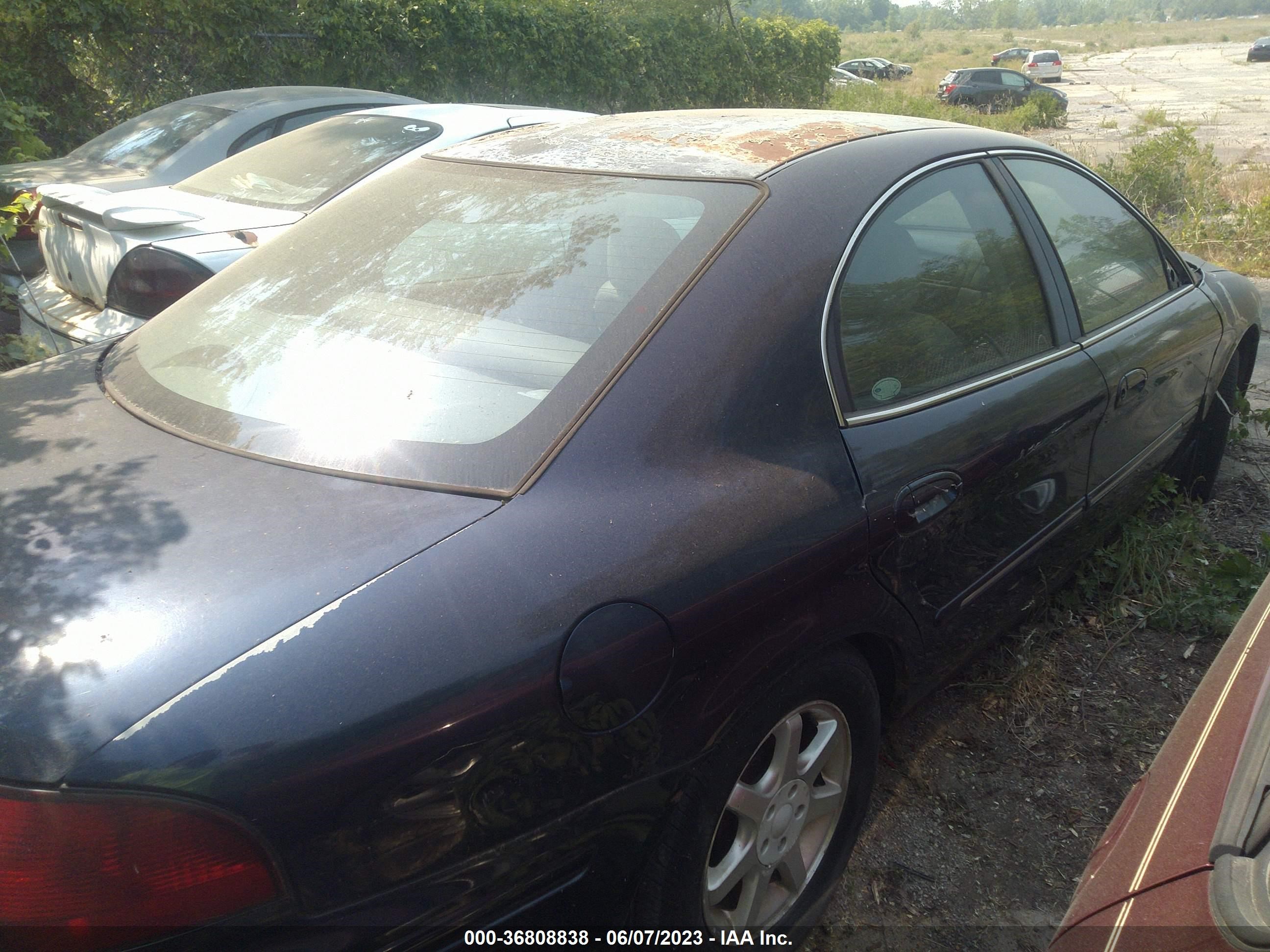 Photo 3 VIN: 1MEFM53U51A605619 - MERCURY SABLE 