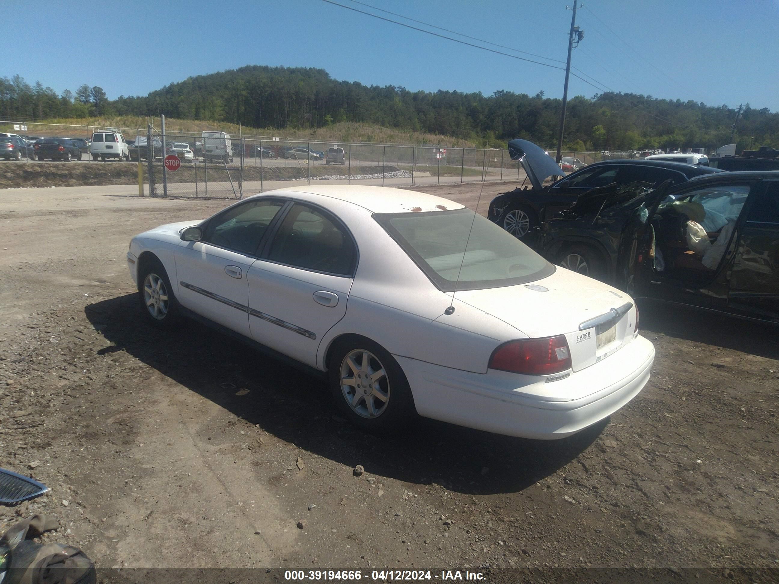 Photo 2 VIN: 1MEFM53U81A626951 - MERCURY SABLE 