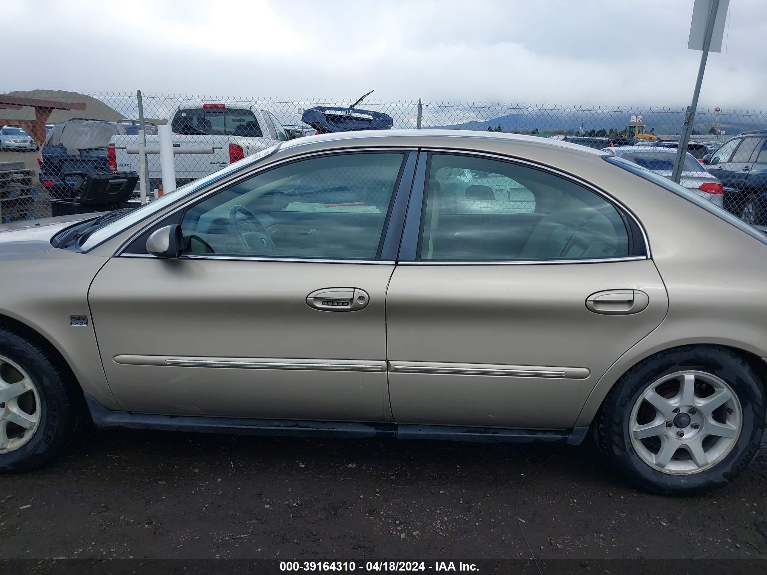 Photo 14 VIN: 1MEFM55S51G604527 - MERCURY SABLE 