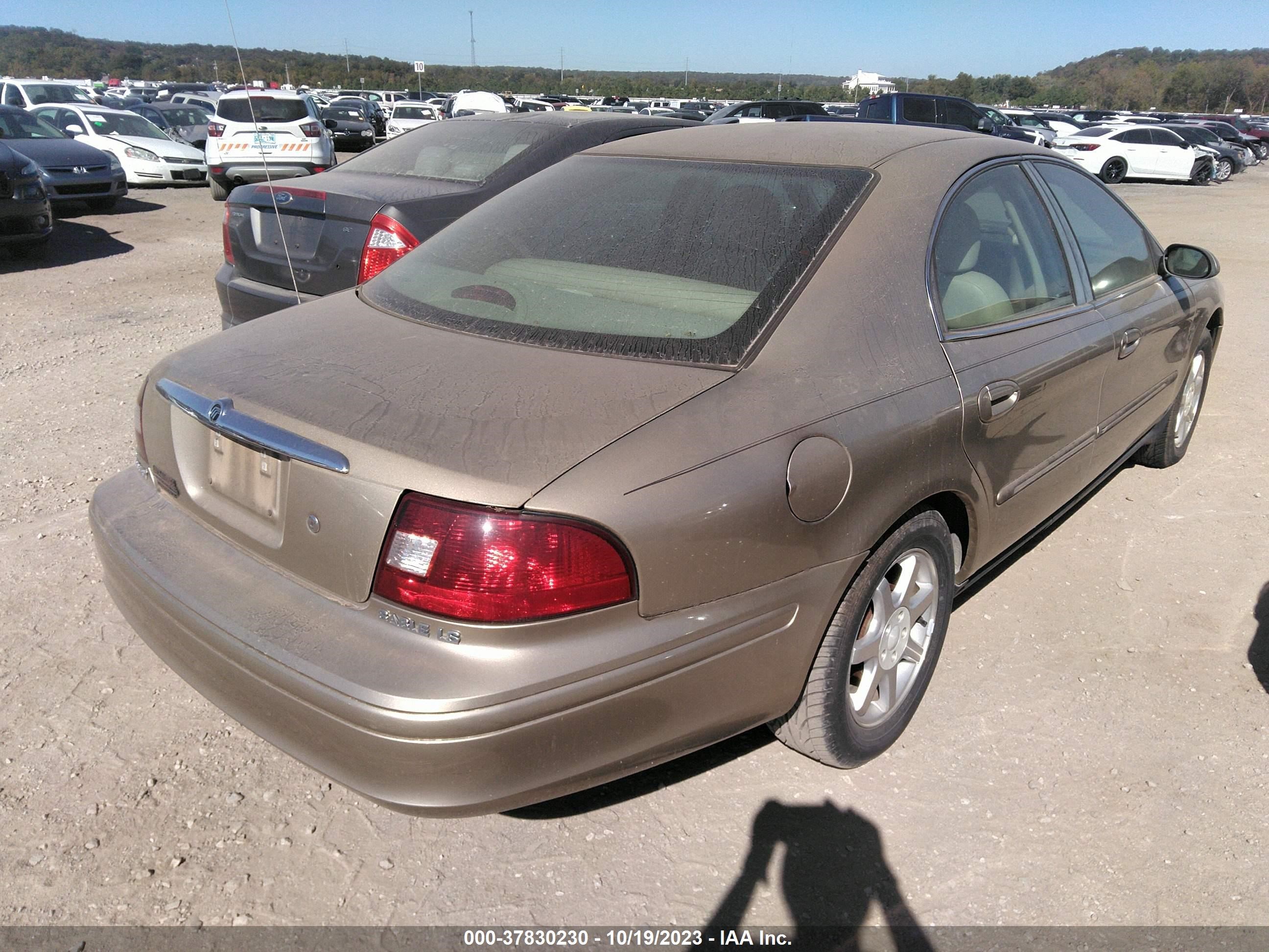 Photo 3 VIN: 1MEFM55S5YA638108 - MERCURY SABLE 