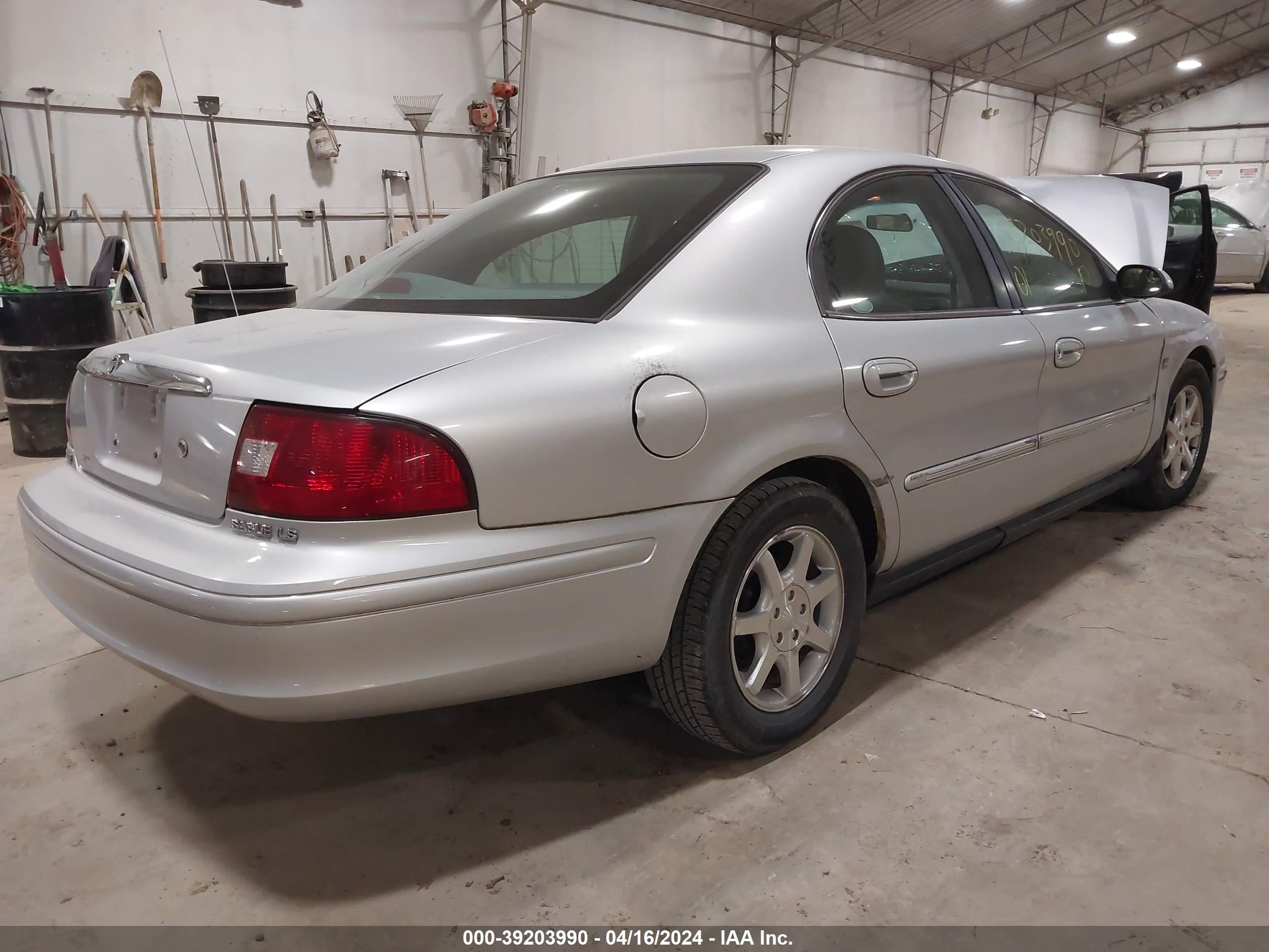 Photo 3 VIN: 1MEFM55S61A632419 - MERCURY SABLE 