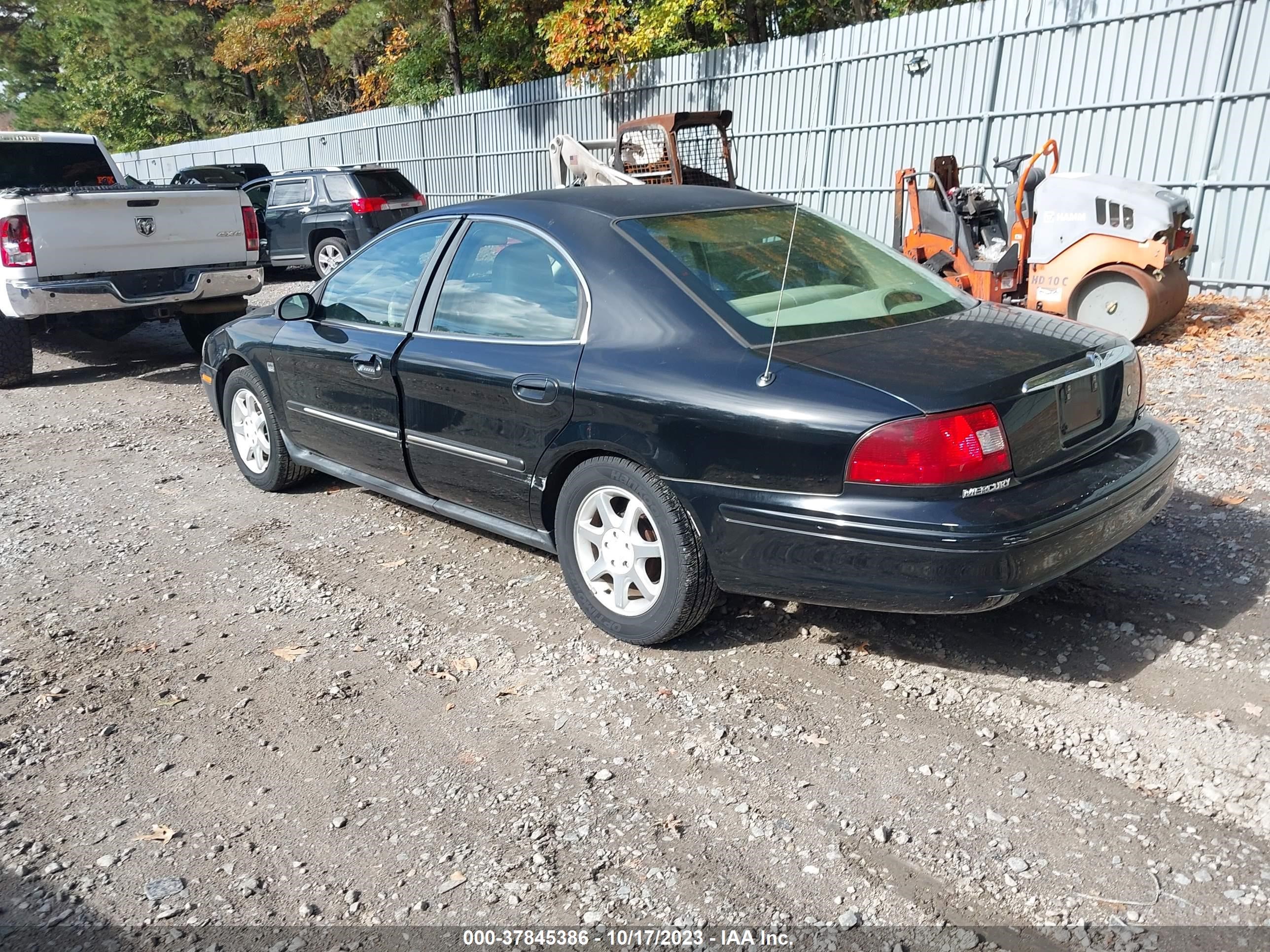 Photo 2 VIN: 1MEFM55S71A647723 - MERCURY SABLE 