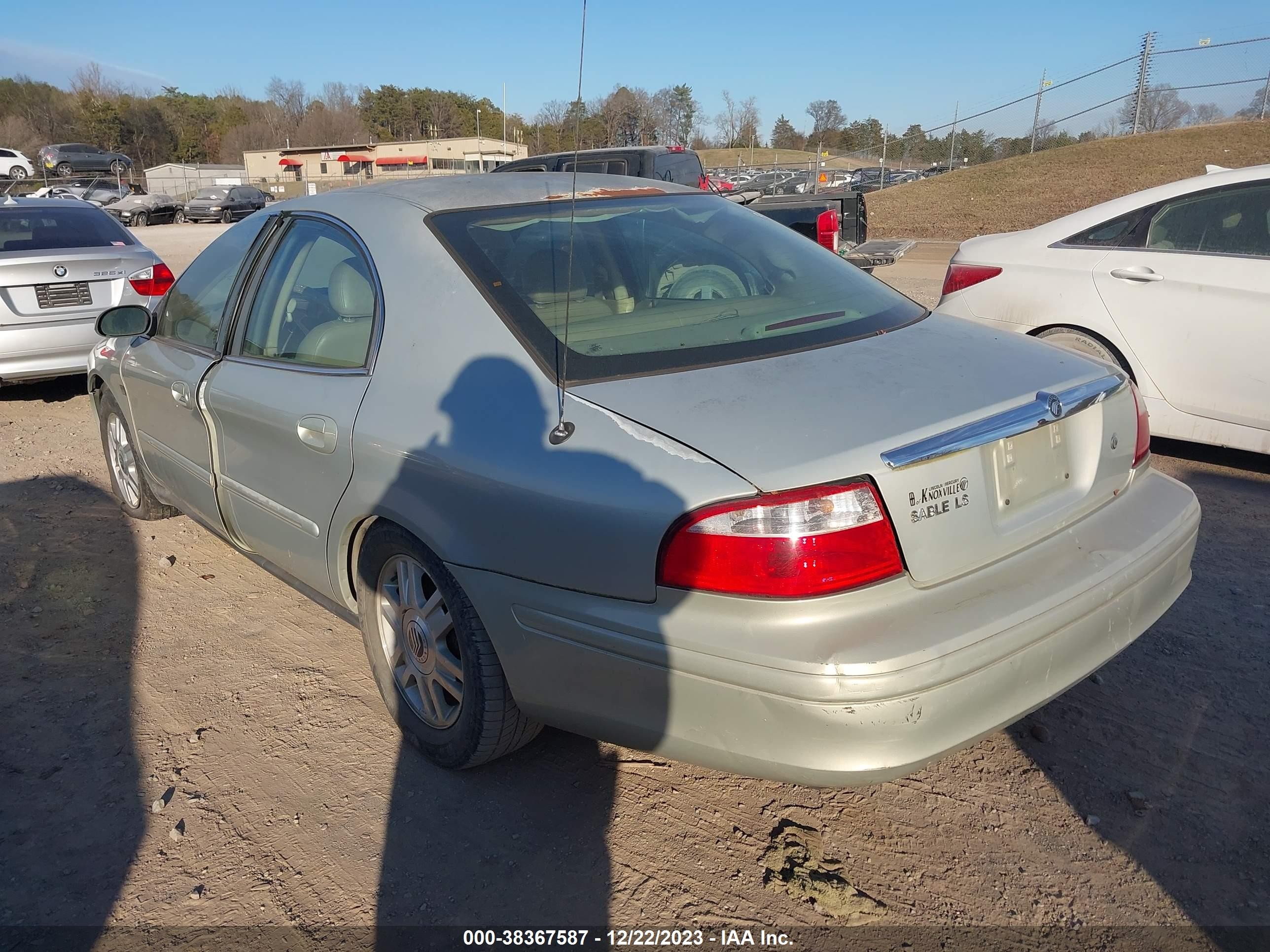 Photo 2 VIN: 1MEFM55S75A606384 - MERCURY SABLE 