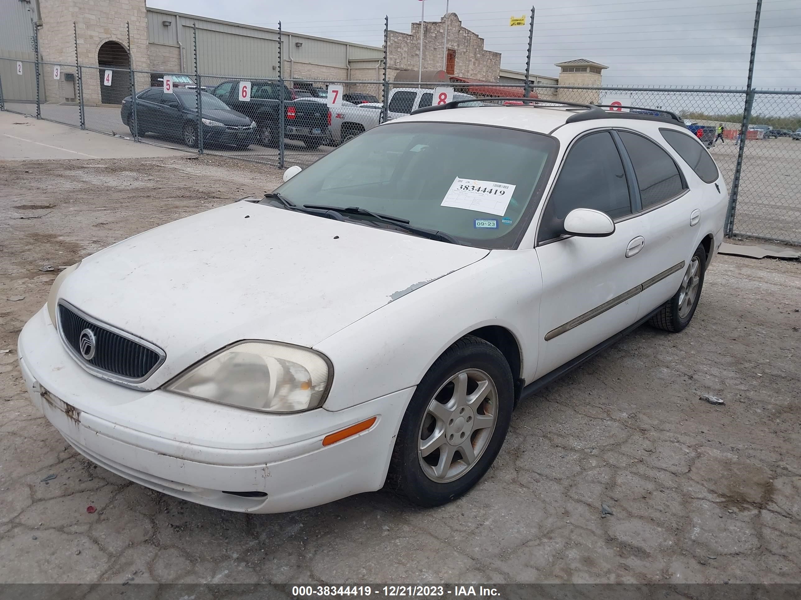 Photo 1 VIN: 1MEFM58U7YG613883 - MERCURY SABLE 