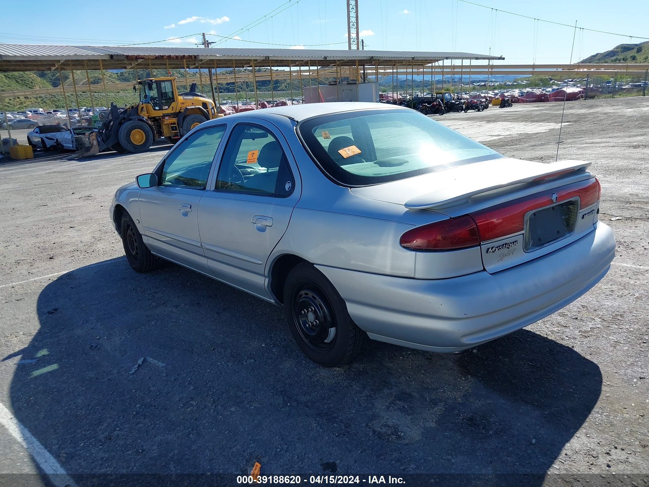 Photo 2 VIN: 1MEFM6536WK630976 - MERCURY MYSTIQUE 