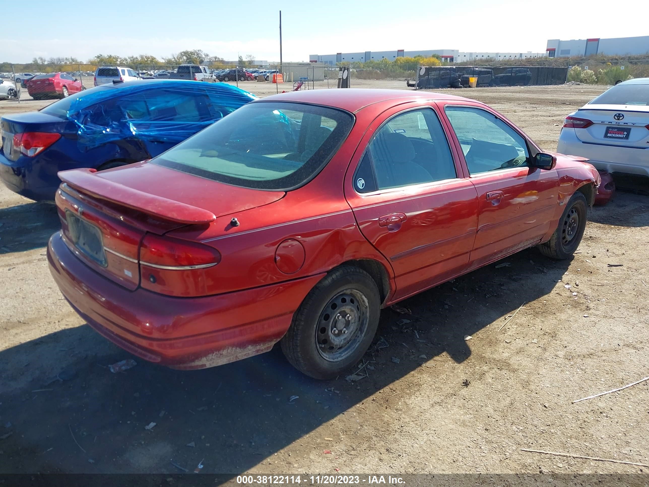 Photo 3 VIN: 1MEFM6536XK612527 - MERCURY MYSTIQUE 