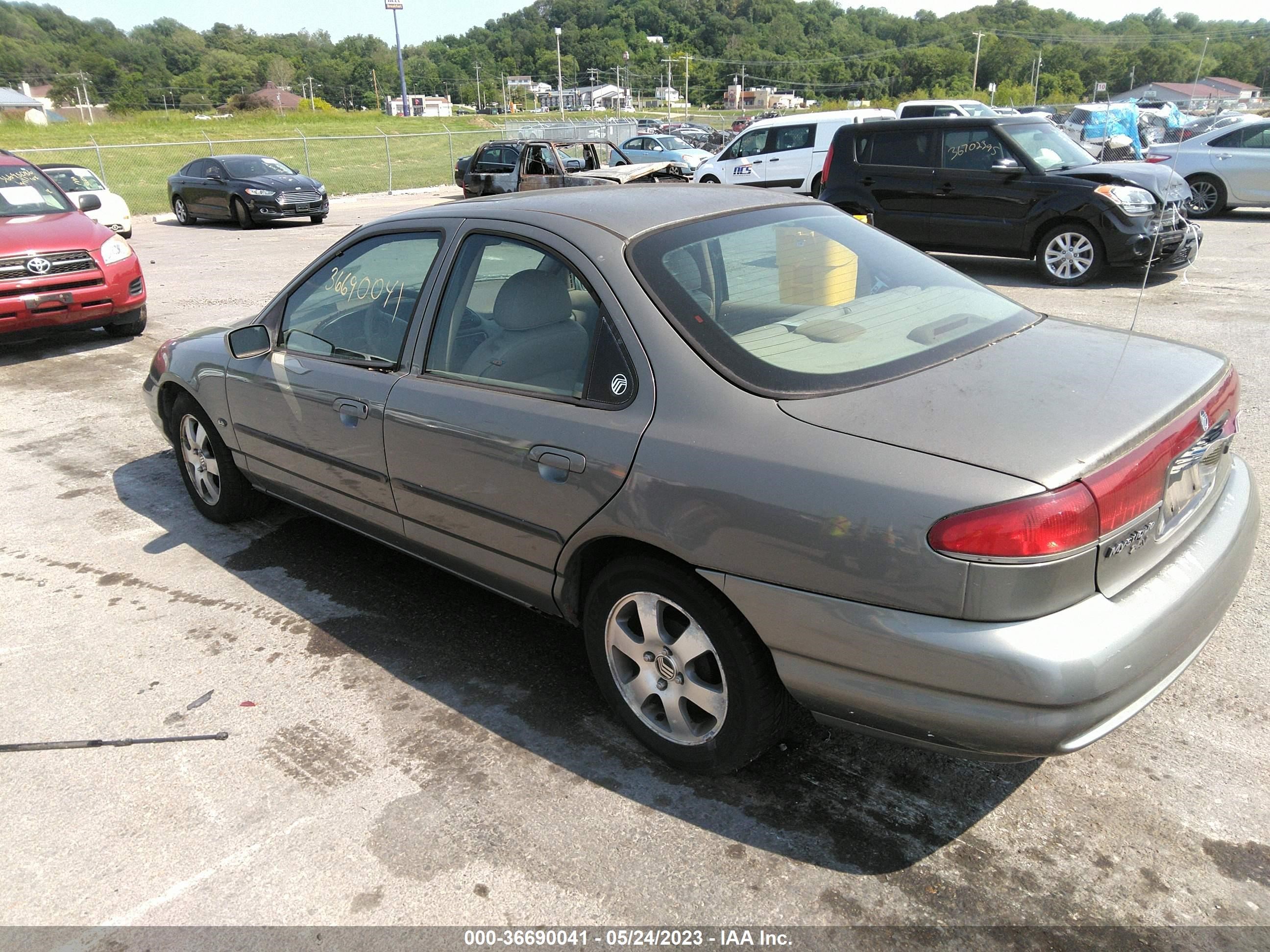 Photo 2 VIN: 1MEFM66L7XK618786 - MERCURY MYSTIQUE 