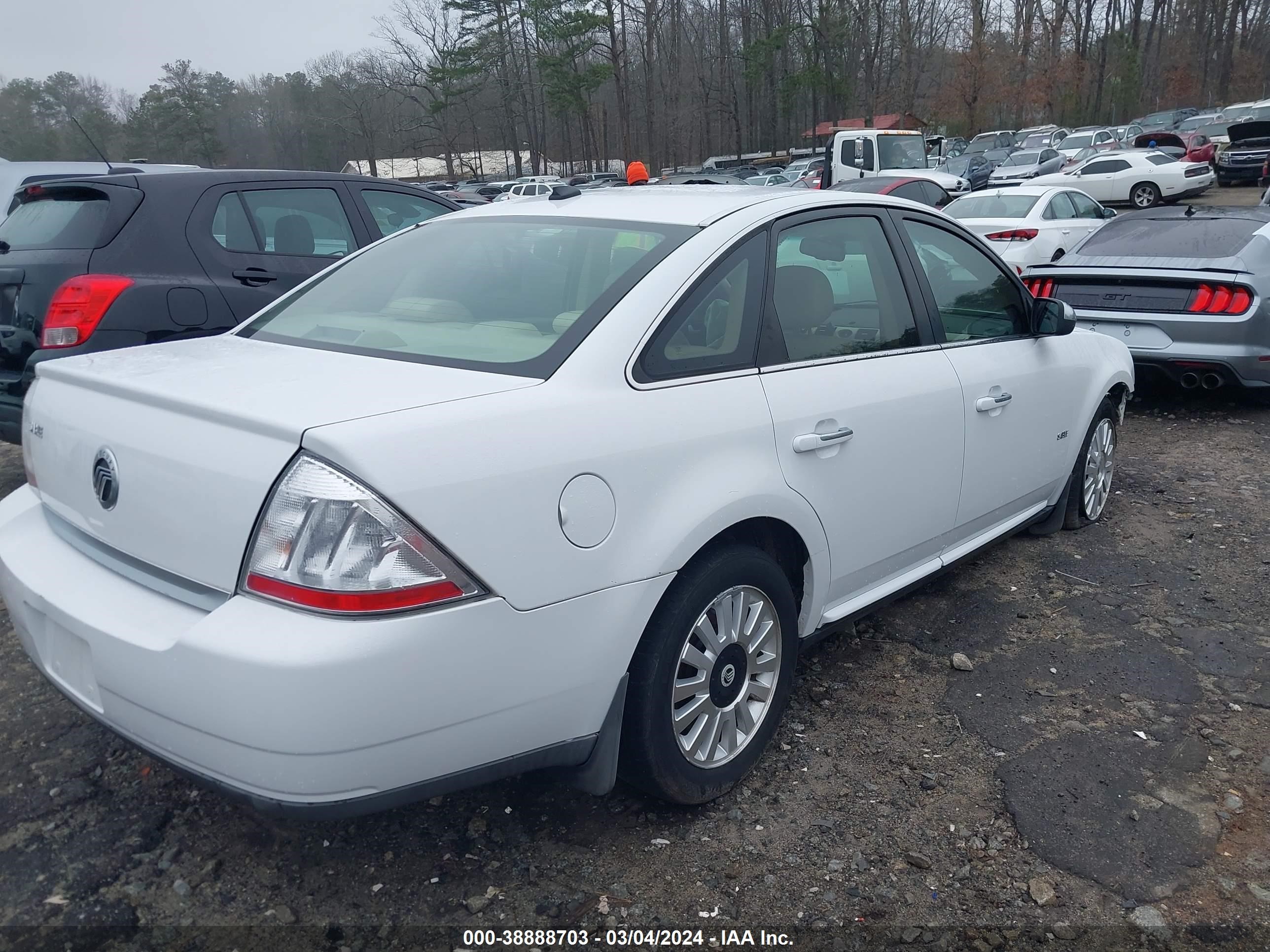 Photo 3 VIN: 1MEHM40W48G620029 - MERCURY SABLE 