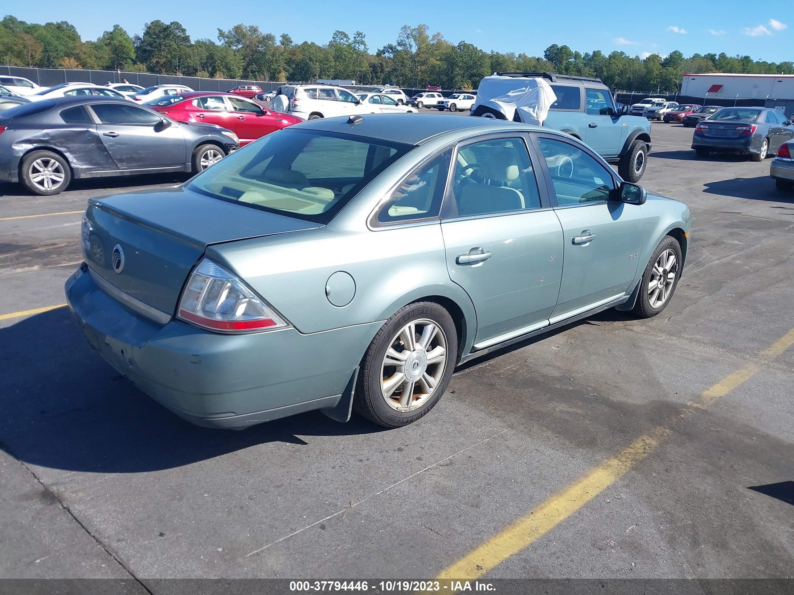 Photo 3 VIN: 1MEHM42W08G605623 - MERCURY SABLE 