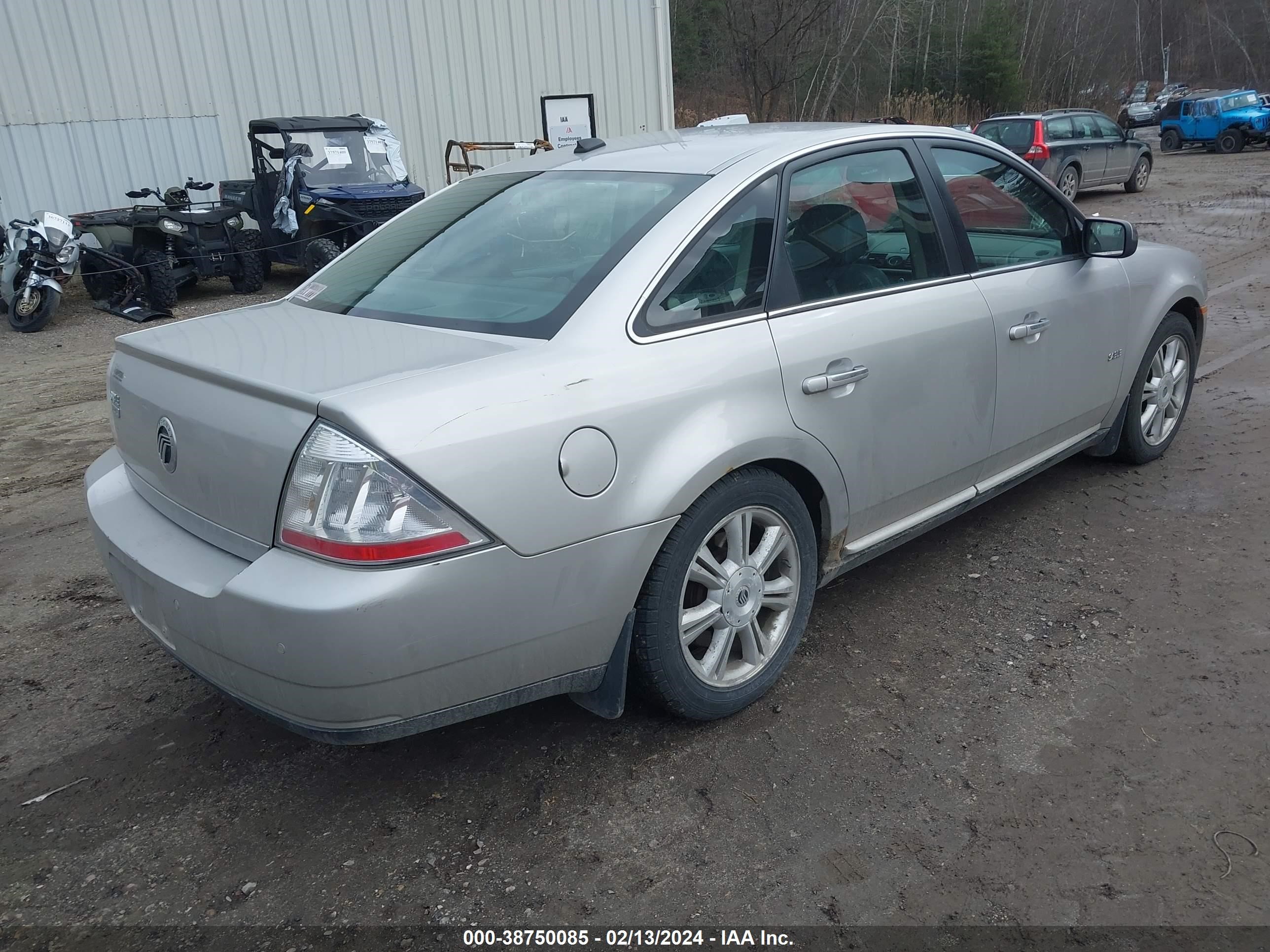 Photo 3 VIN: 1MEHM42W08G615701 - MERCURY SABLE 