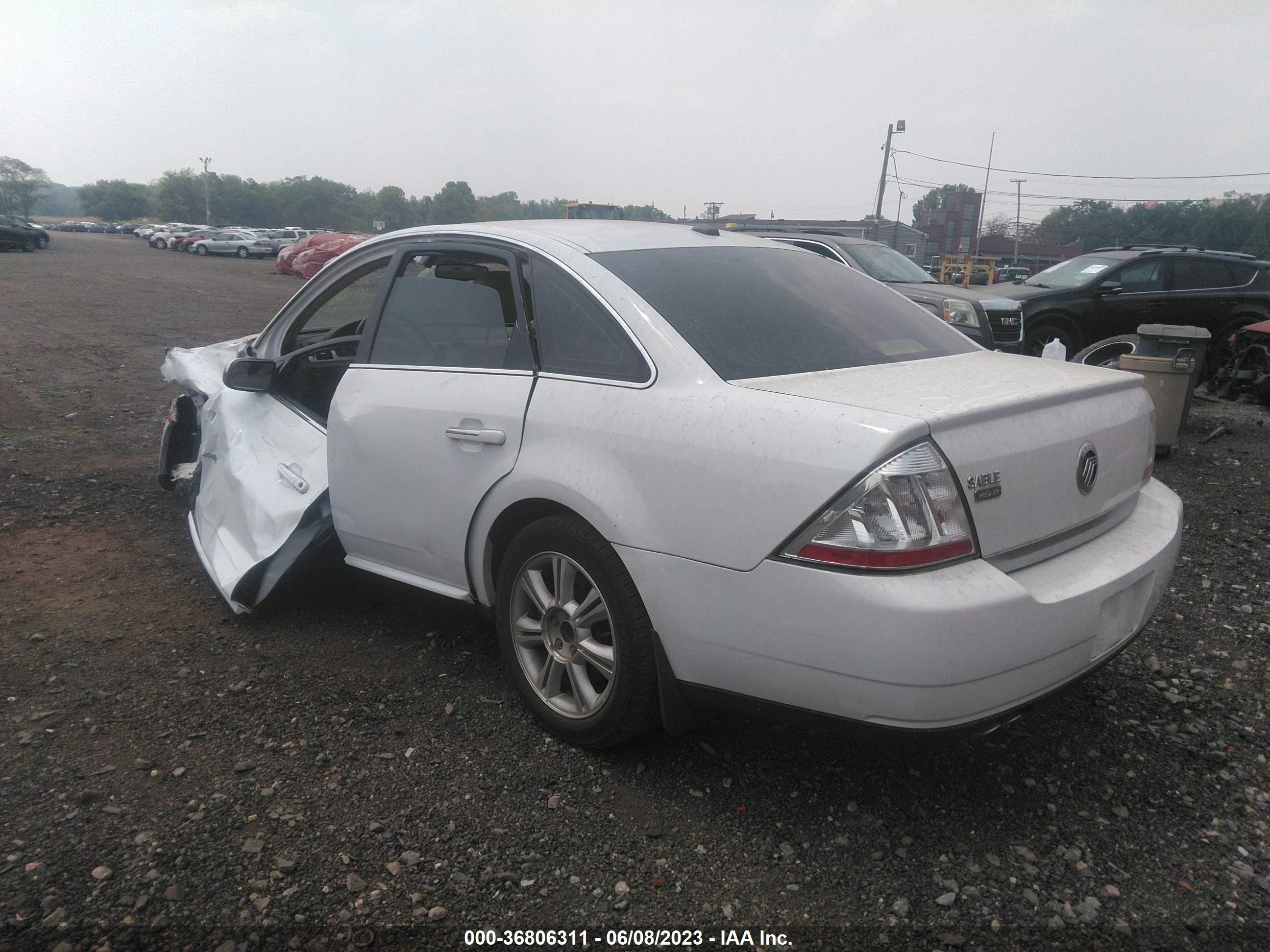 Photo 3 VIN: 1MEHM42W88G625702 - MERCURY SABLE 