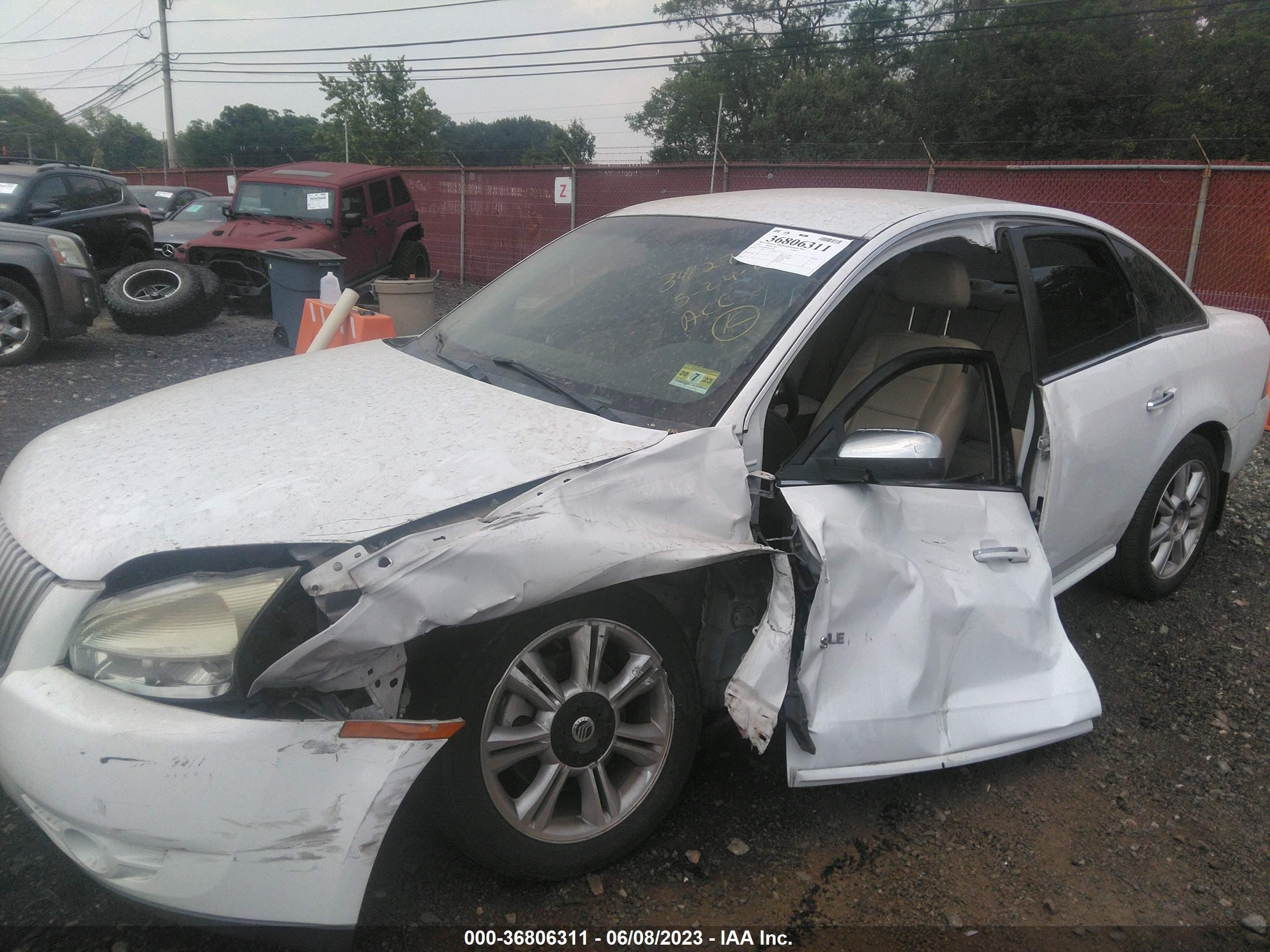 Photo 6 VIN: 1MEHM42W88G625702 - MERCURY SABLE 