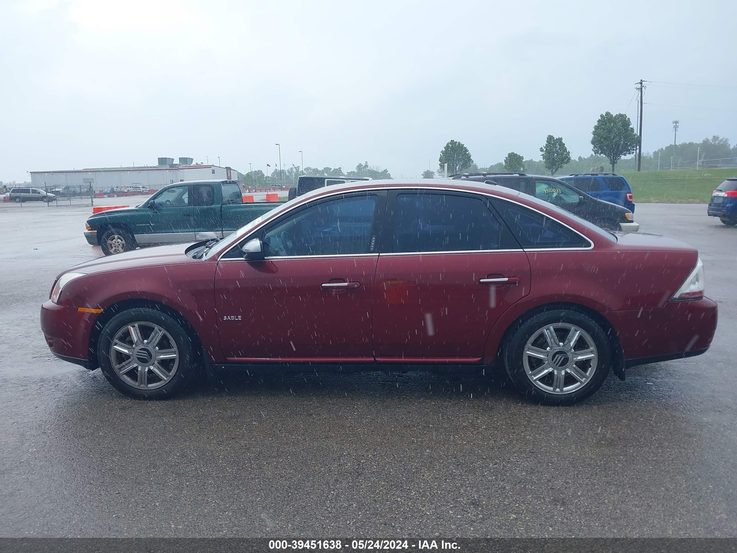 Photo 13 VIN: 1MEHM42W98G611971 - MERCURY SABLE 