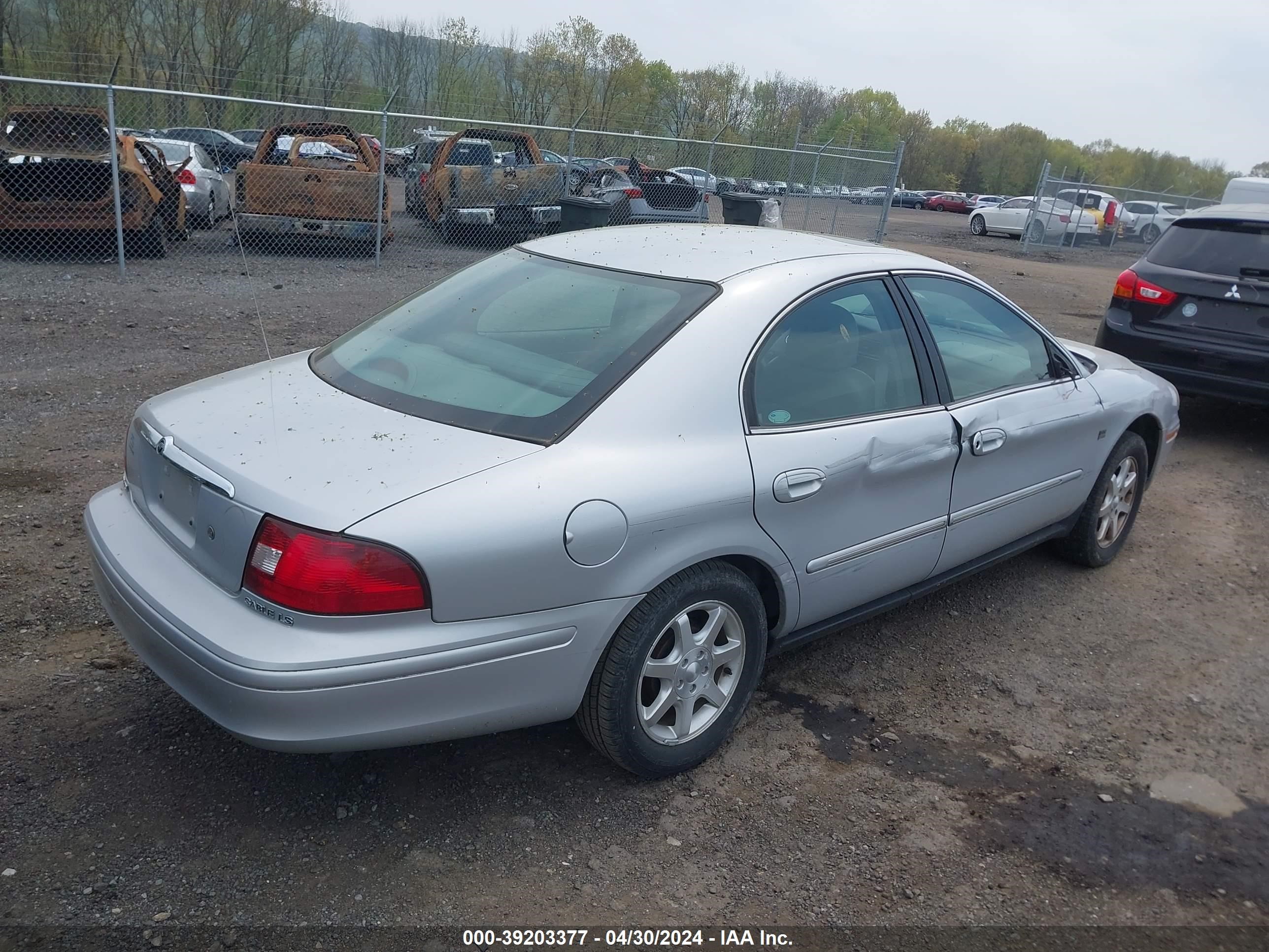 Photo 3 VIN: 1MEHM55S01A637561 - MERCURY SABLE 