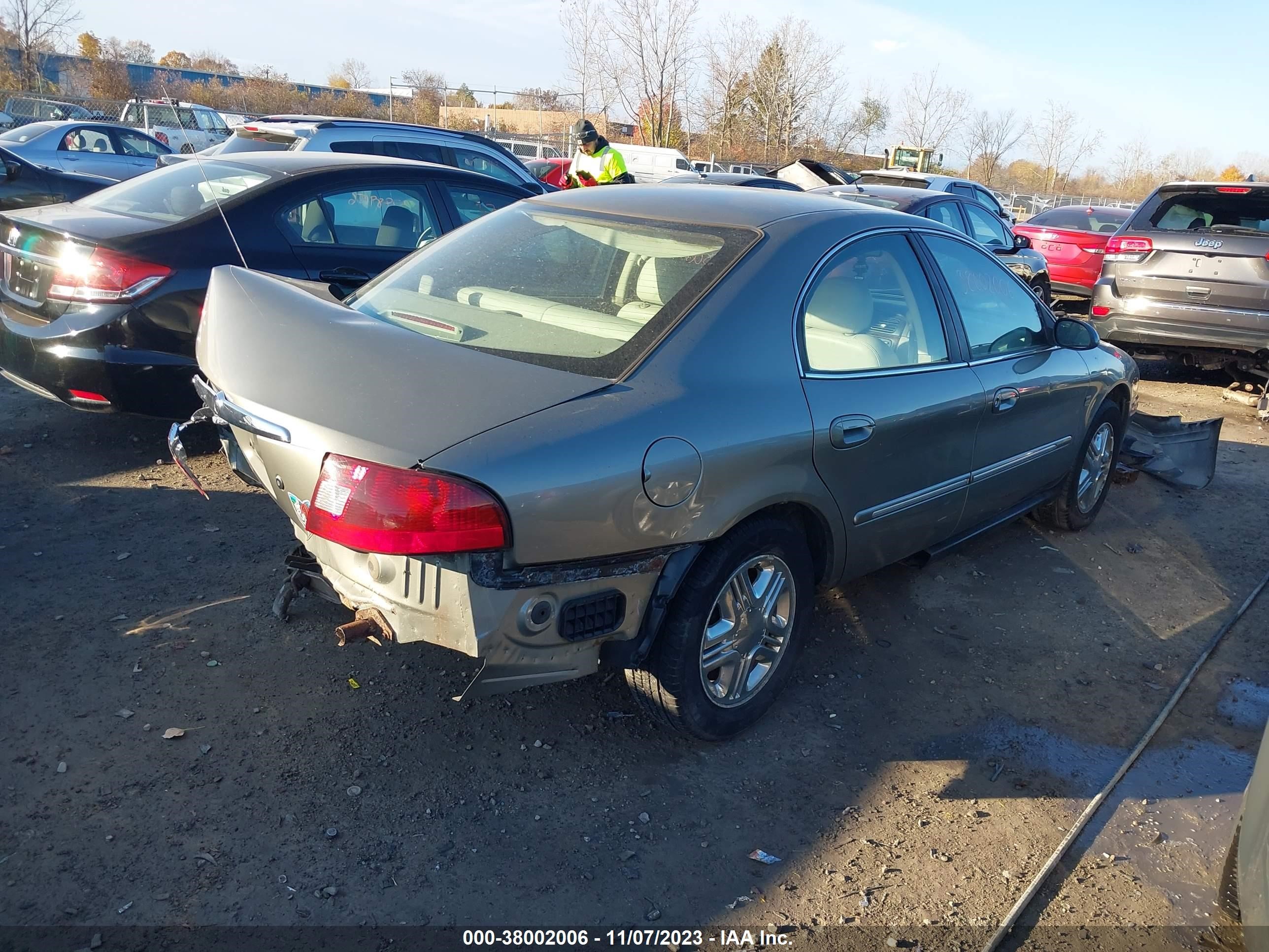 Photo 3 VIN: 1MEHM55S62A636772 - MERCURY SABLE 