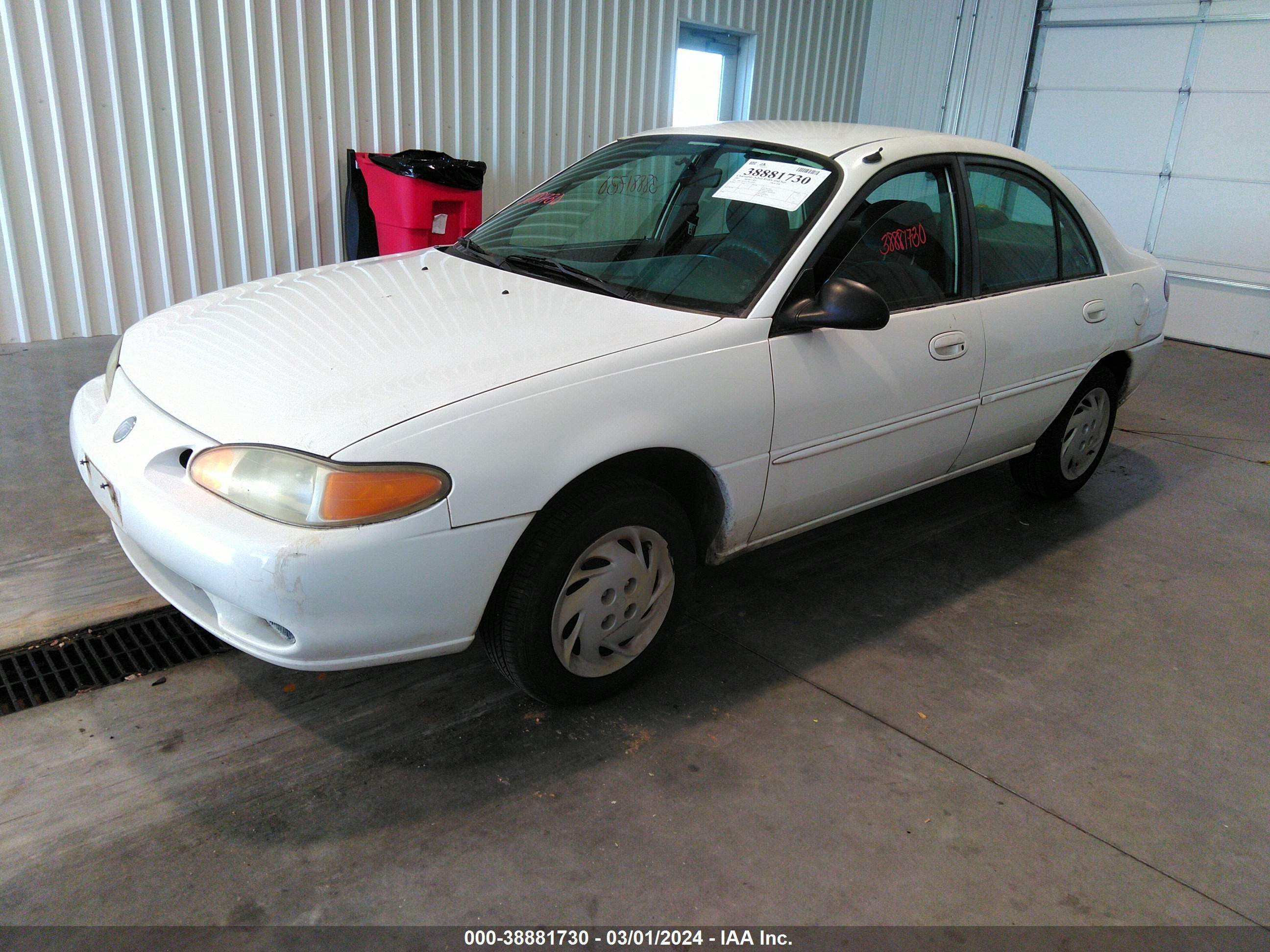 Photo 1 VIN: 1MELM13P1VW624005 - MERCURY TRACER 