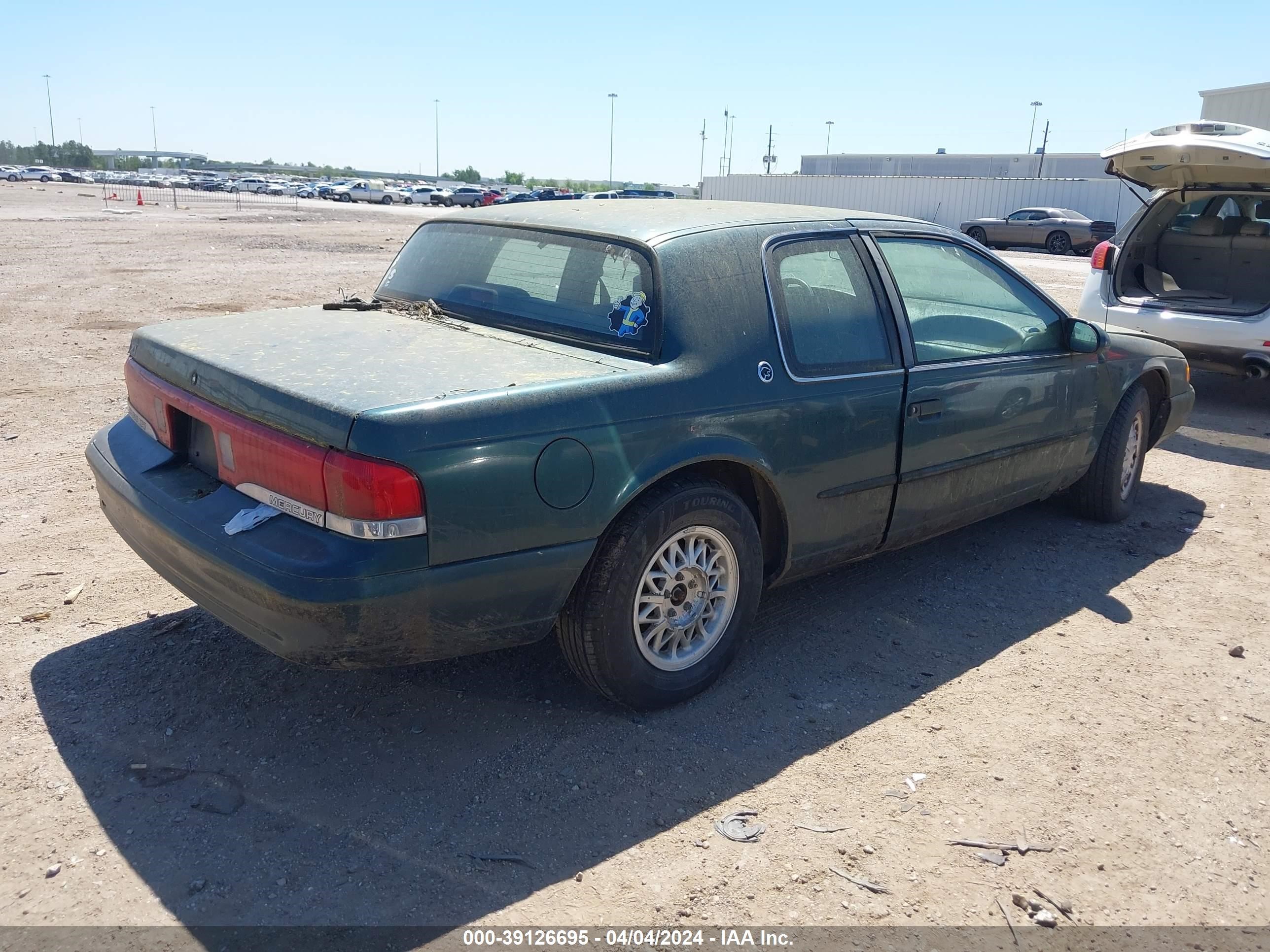 Photo 3 VIN: 1MELM6244SH641370 - MERCURY COUGAR 