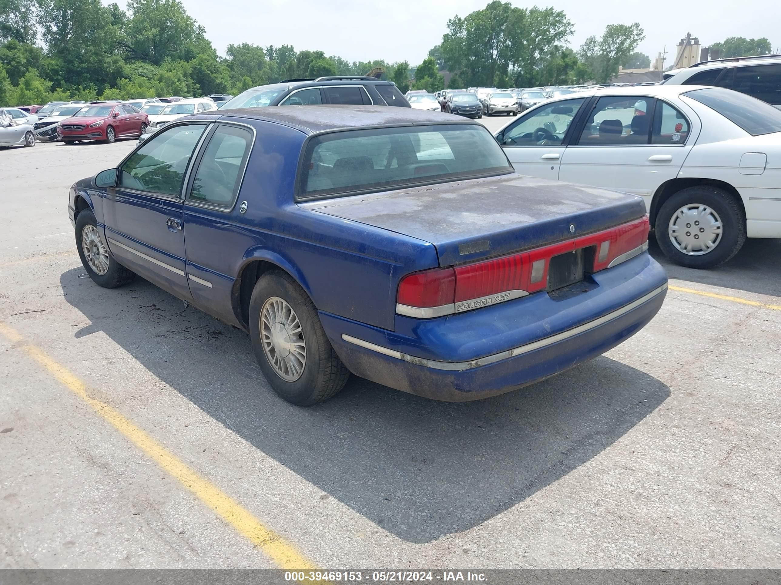 Photo 2 VIN: 1MELM6245VH626283 - MERCURY COUGAR 