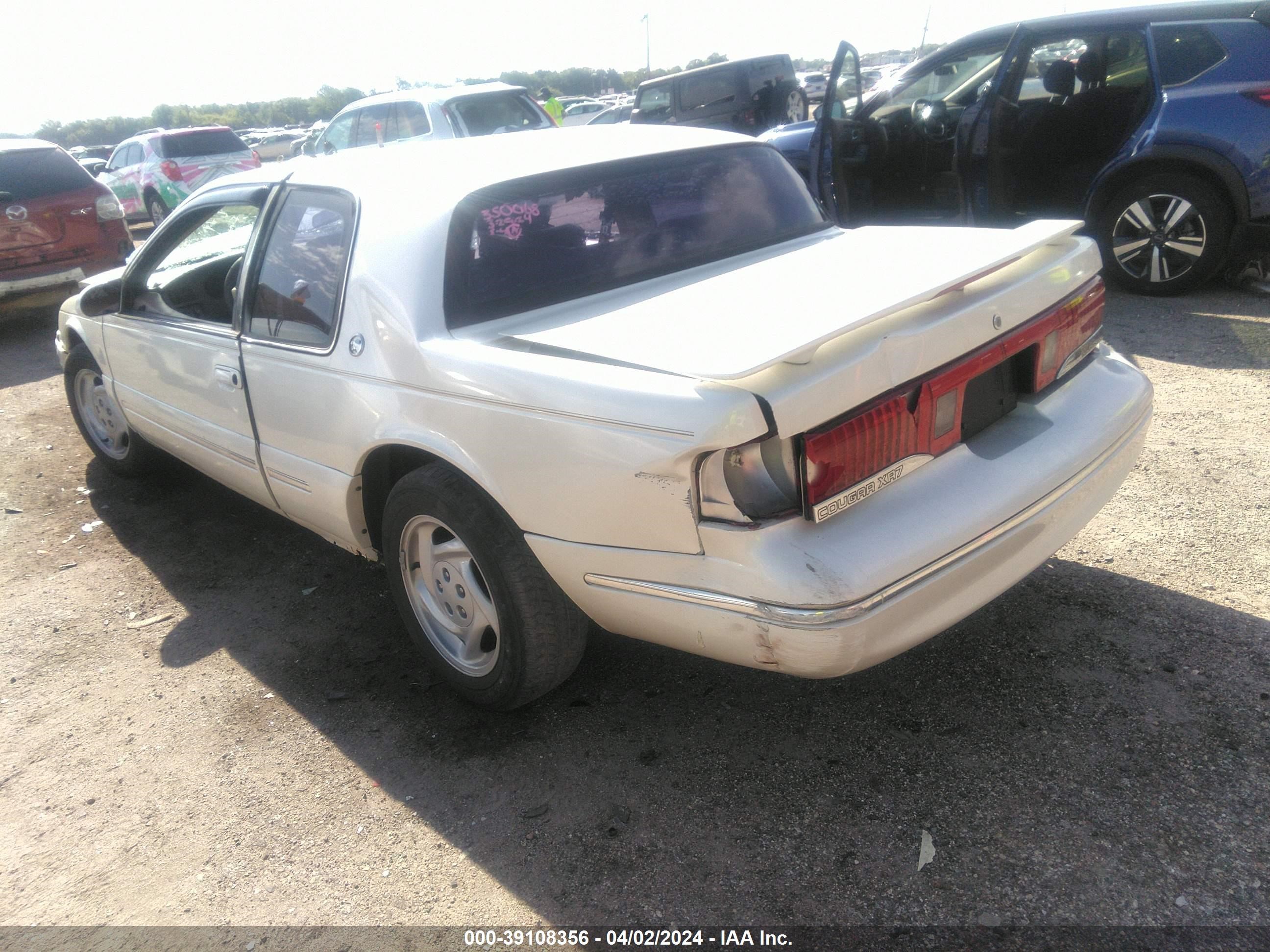 Photo 2 VIN: 1MELM62W5VH609310 - MERCURY COUGAR 