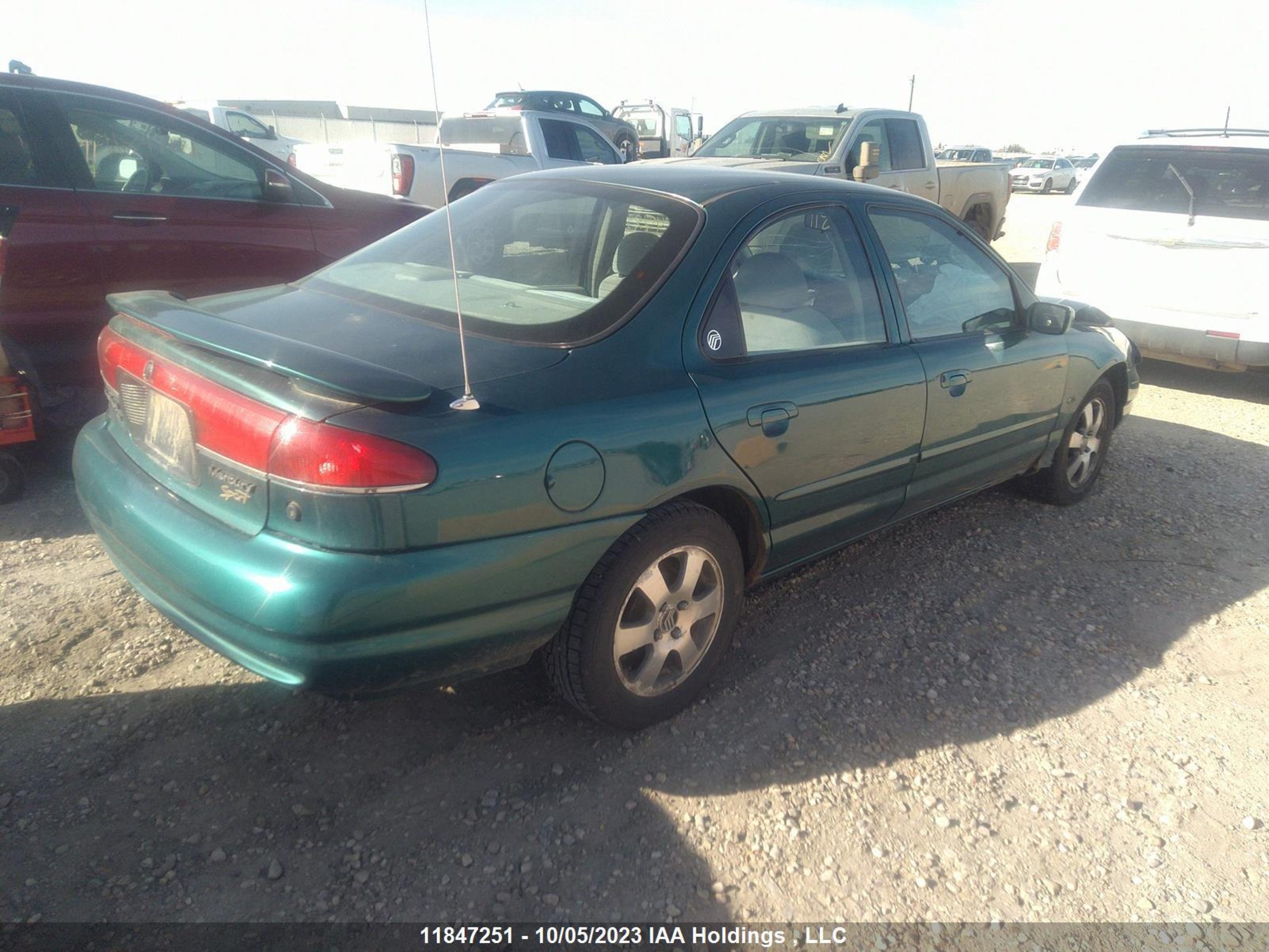 Photo 3 VIN: 1MELM65L0WK605252 - MERCURY MYSTIQUE 