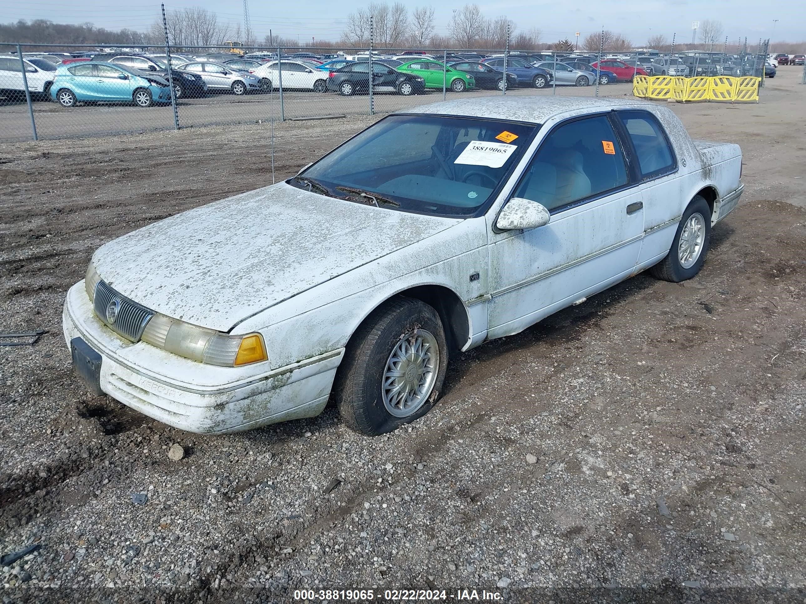 Photo 1 VIN: 1MEPM62T3PH622129 - MERCURY COUGAR 